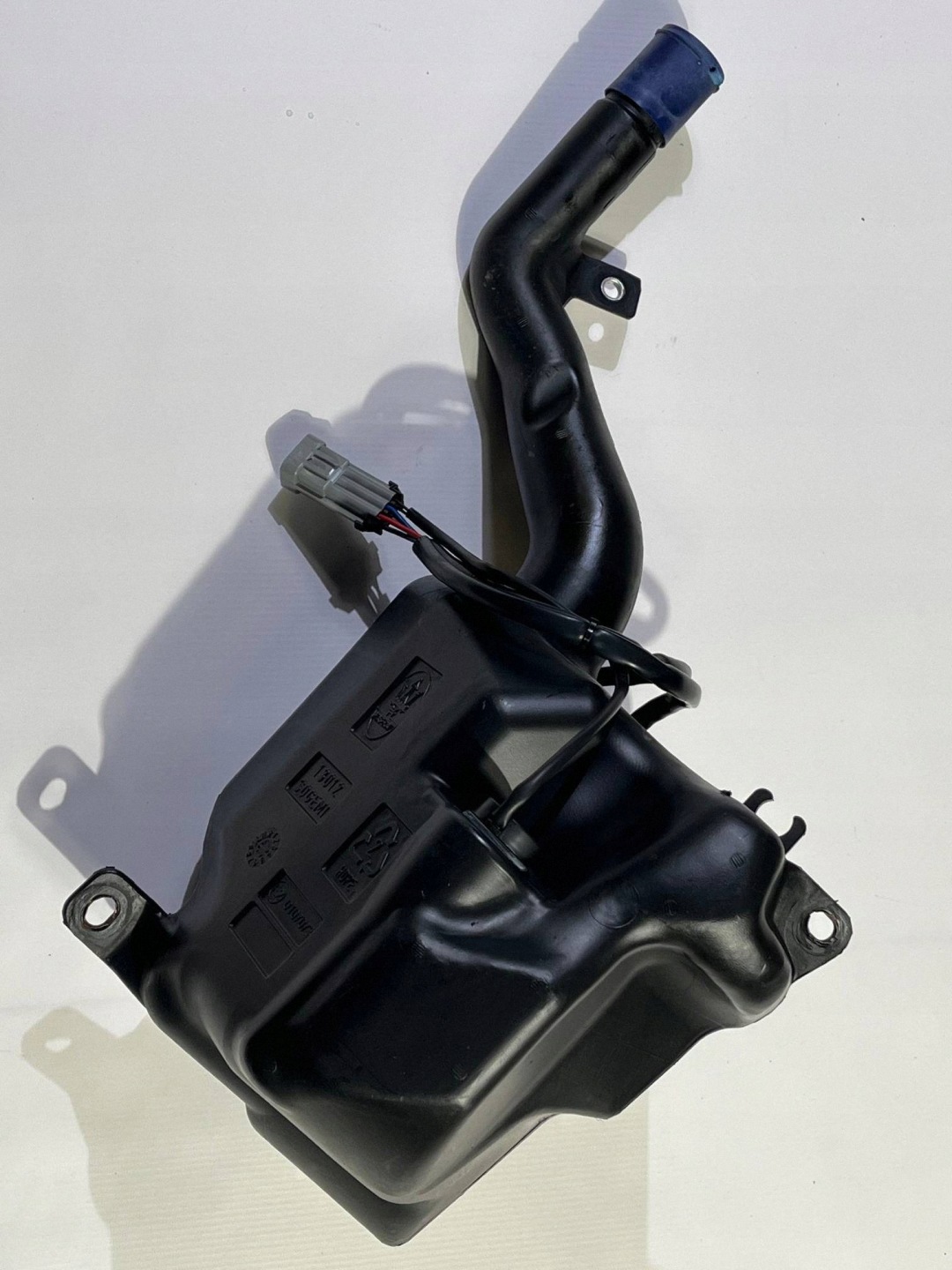 tank pump washers Maserati GranTurismo 2008