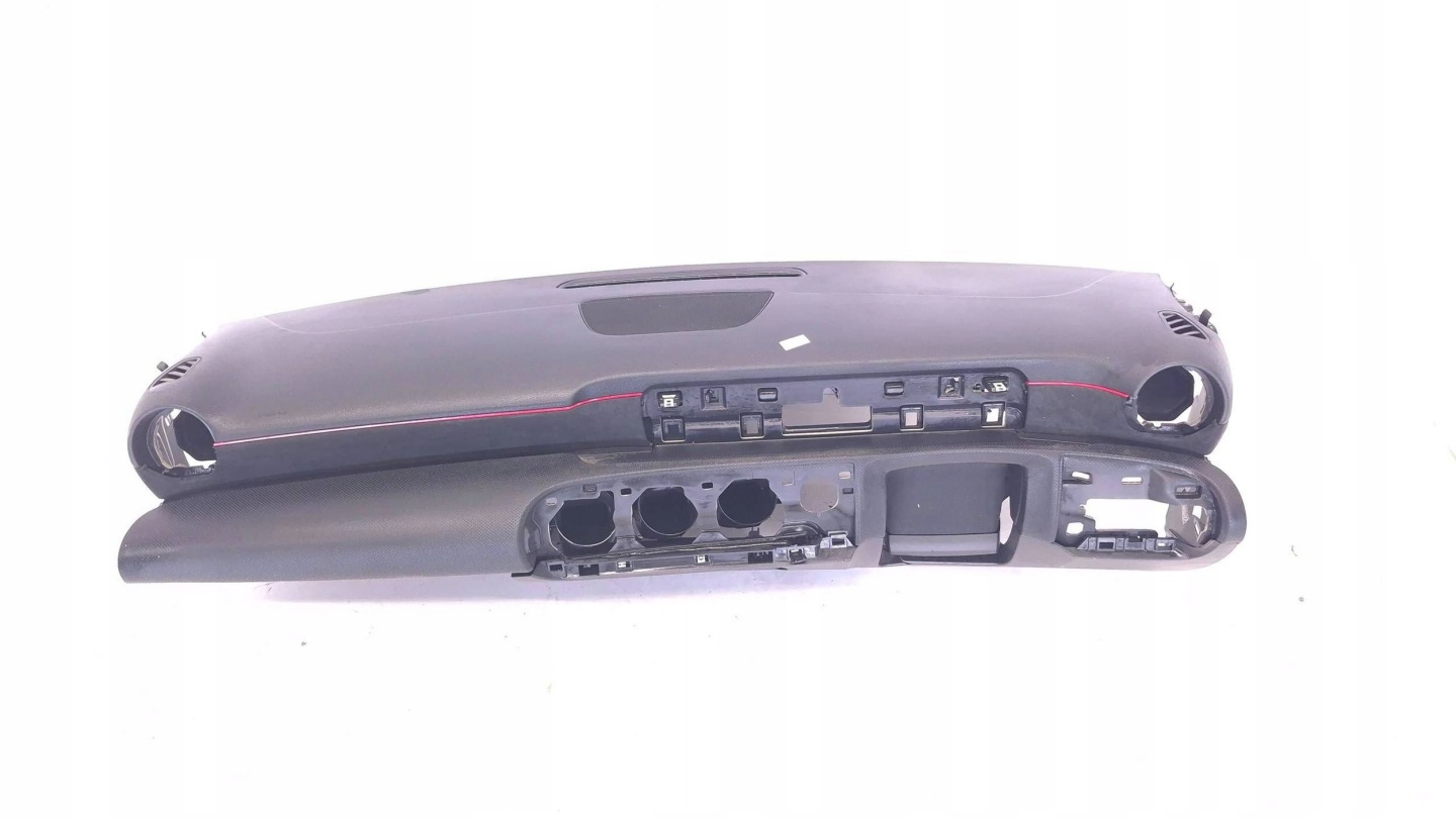 dashboard instrument panel console leather A35 AMG ANGLIK W177