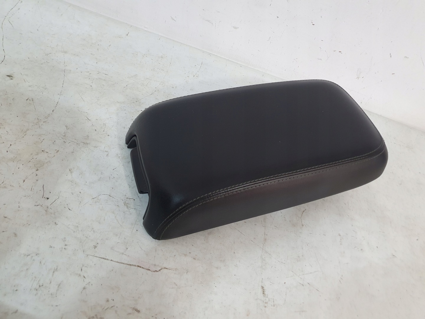 DODGE CHARGER LIFT 15- bracciolo