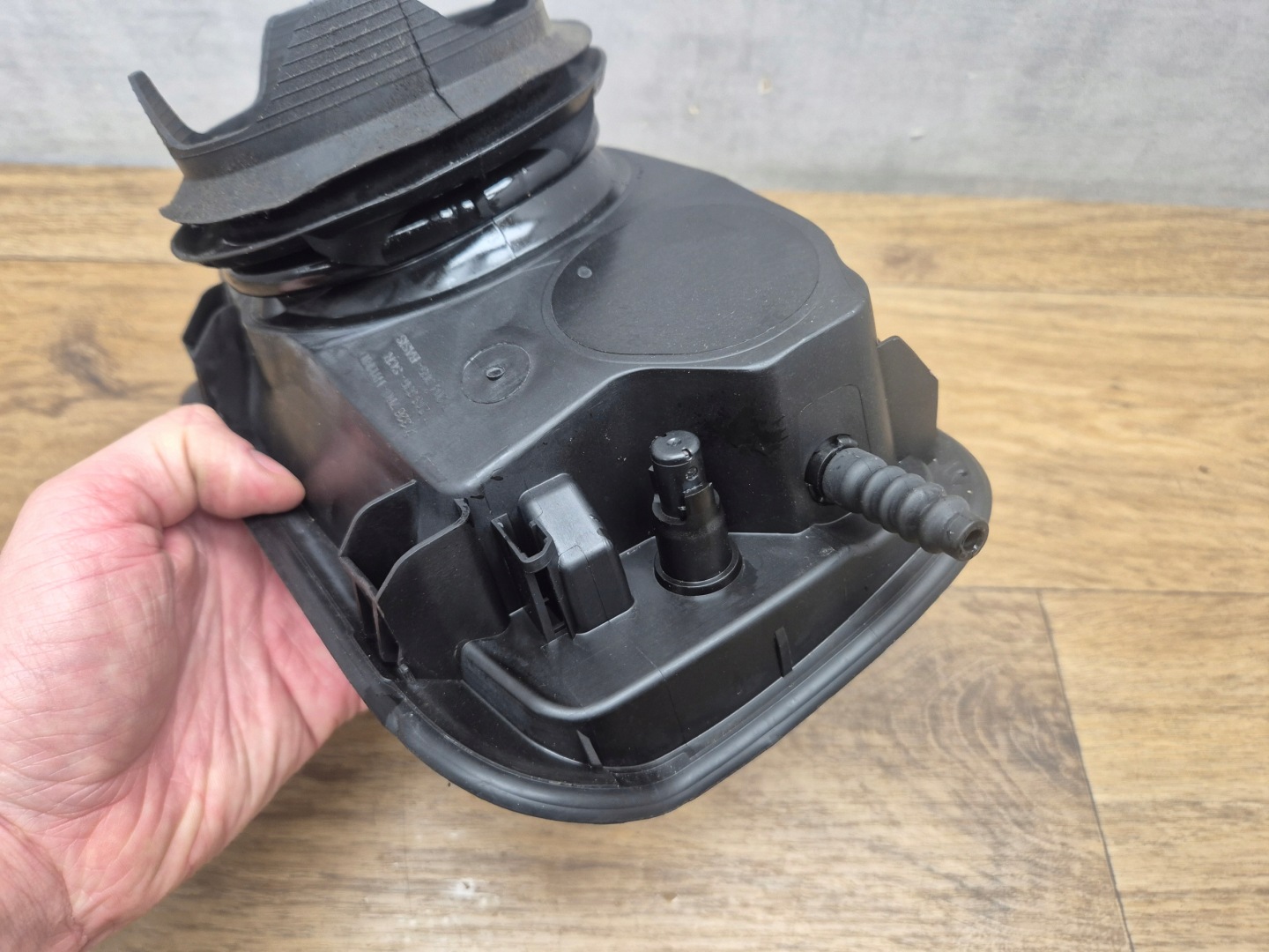 BMW 5 F10 KLAPKA Tankklappe Gestänge Blende Abdeckung Abdeckung 7204365