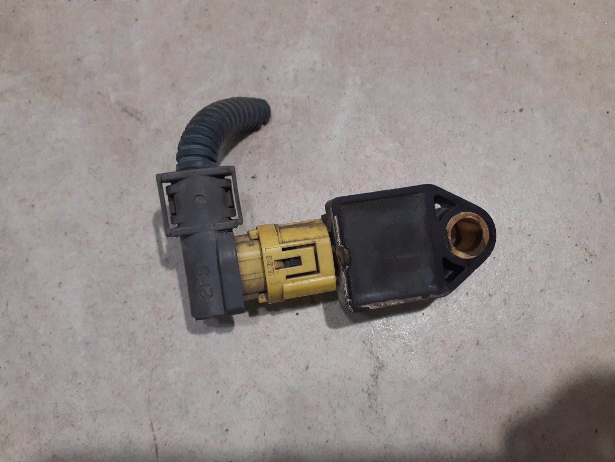 Crashsensor Drucksensor TOYOTA AVENSIS 2.0 D4D 8983305010 066416081H