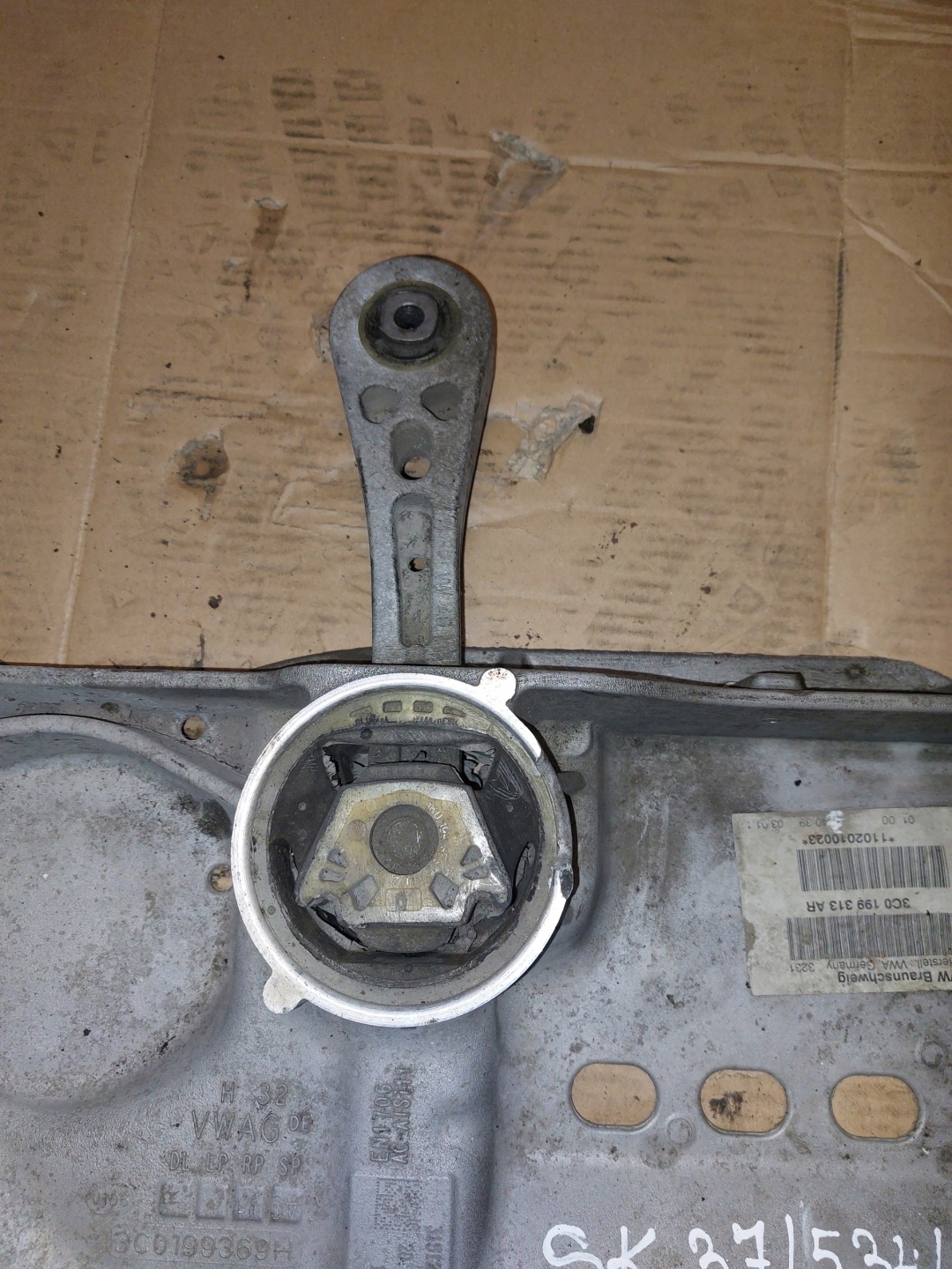 axle beam front VW TIGUAN and