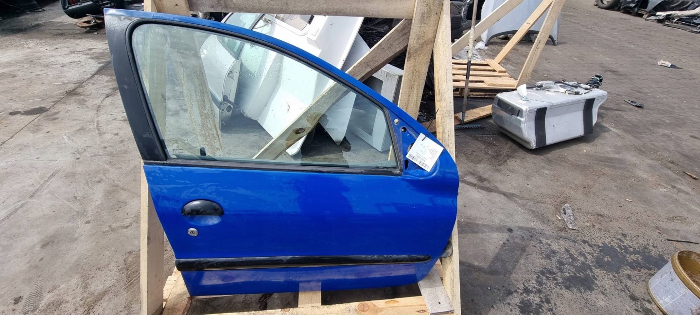 door right front EGJ PEUGEOT 206