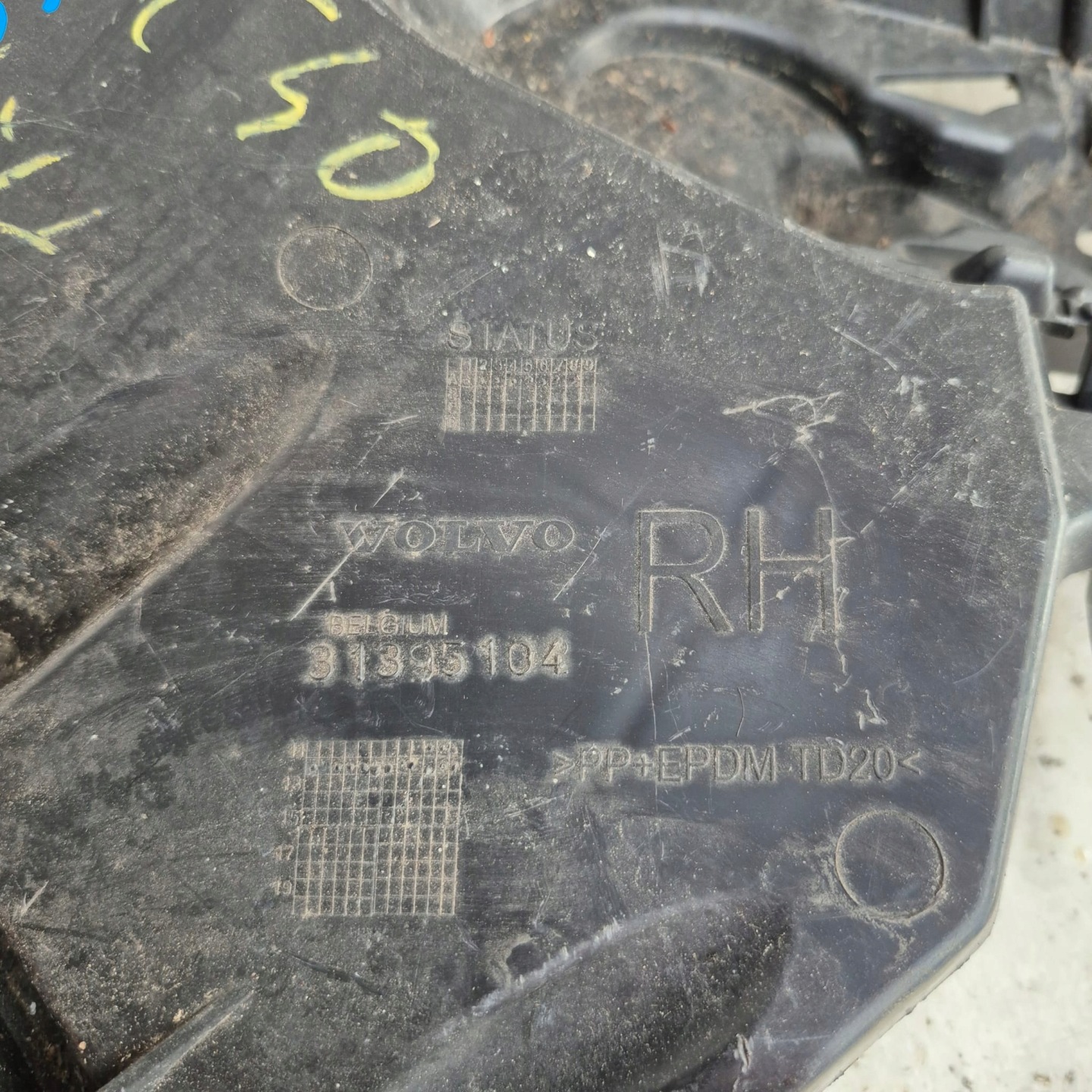 VOLVO V40 12-19 Poignée Support plaque Support Droite Arrière