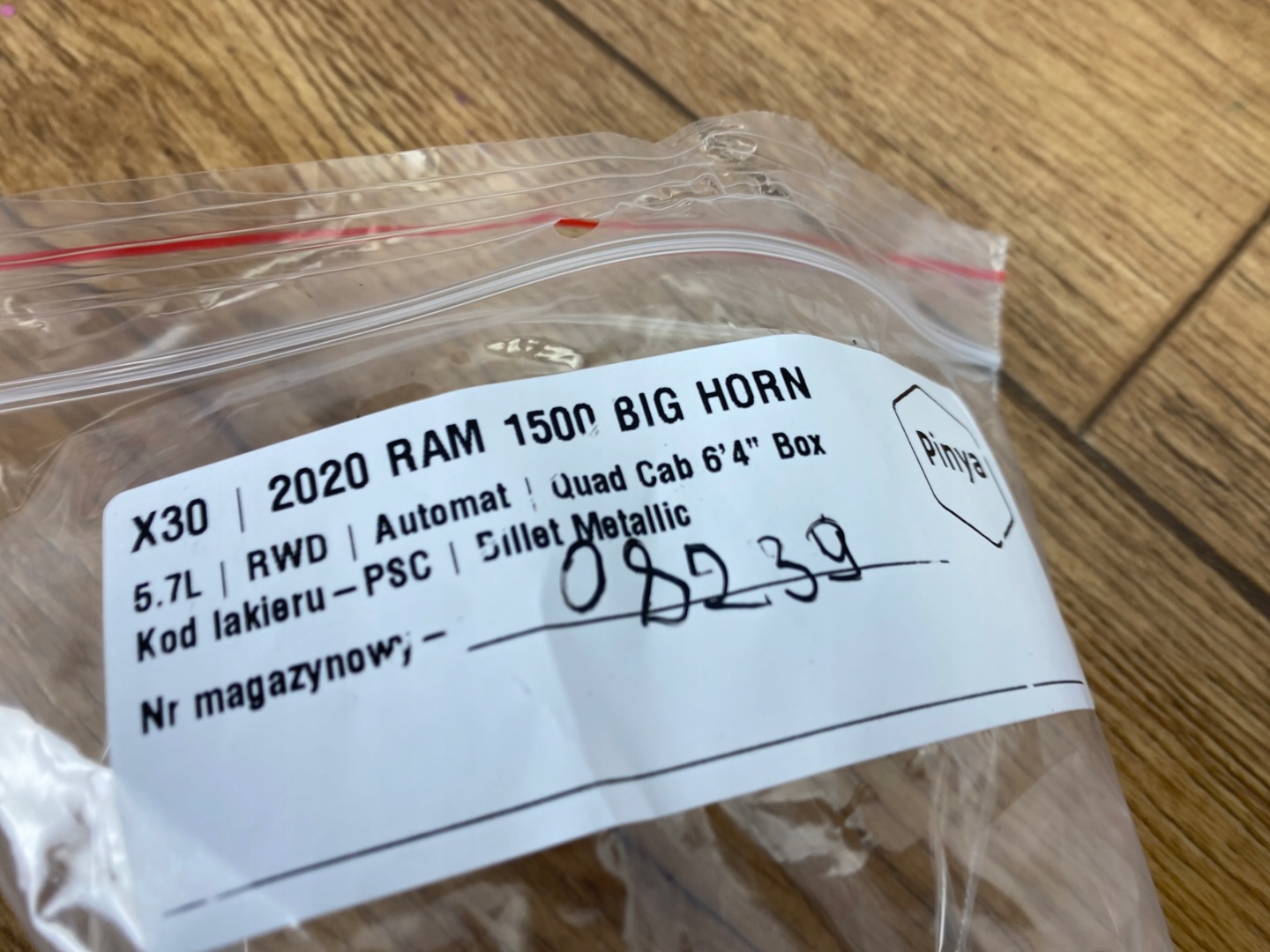 Rygiel skobel brave Dodge Ram 1500 2019+