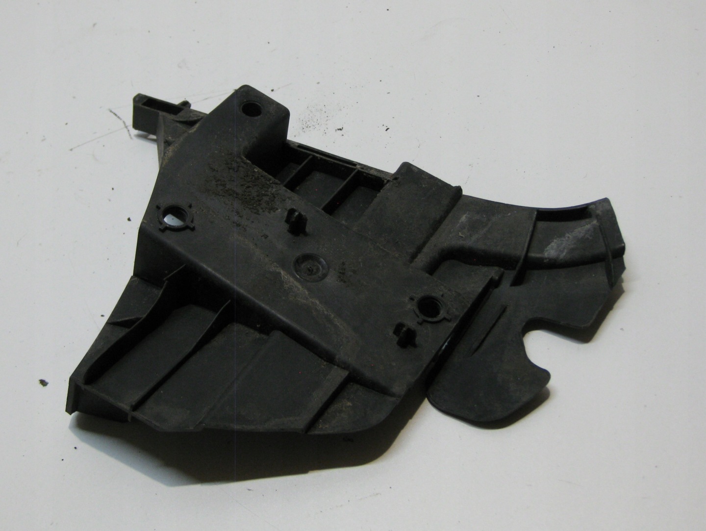 VOLVO V70 2.0 D 09R support holder of a bumper left front 31265344