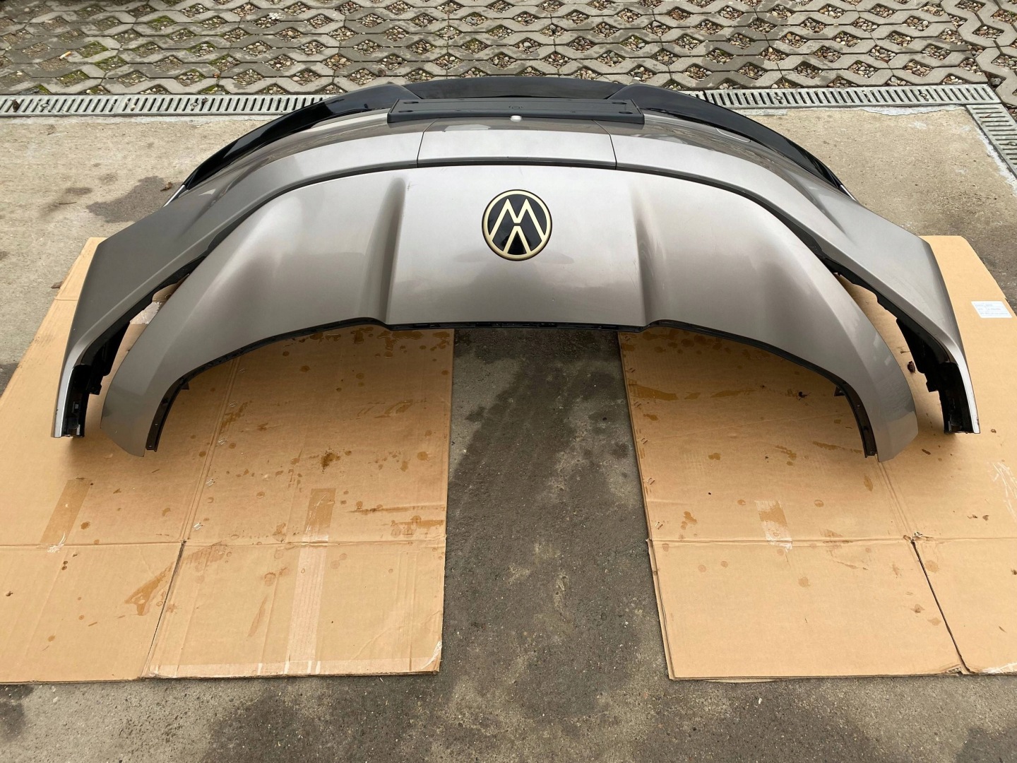 VW ID UNYX original complete bumper front front PDC KAMERA 11H805915B