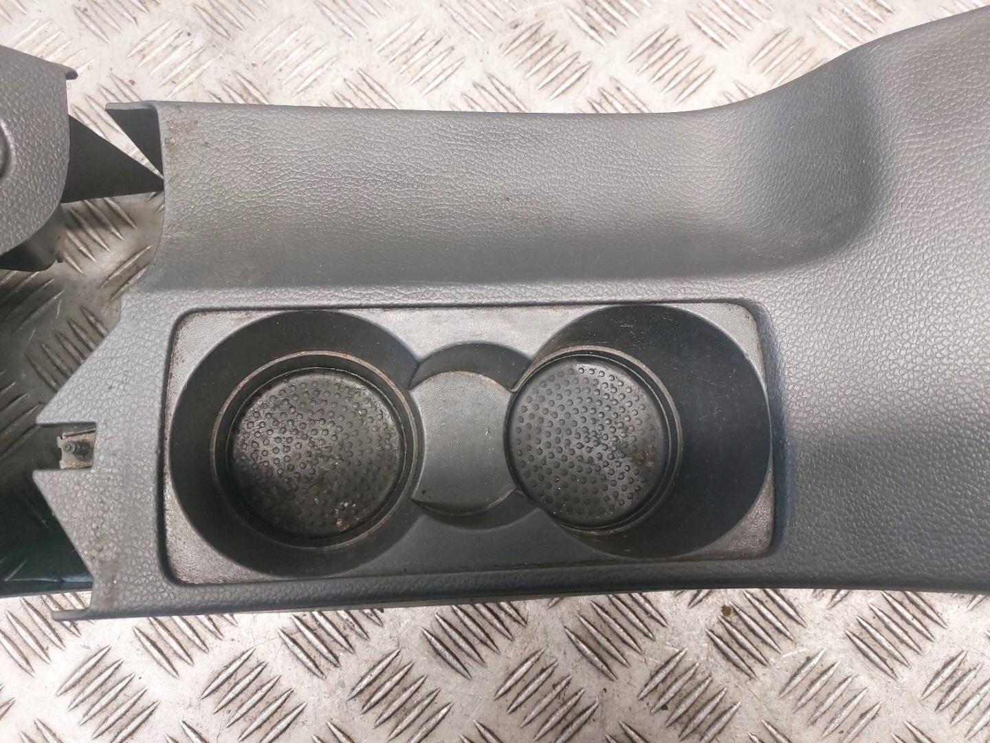 TUNEL mitte VOLKSWAGEN JETTA V 1K5863323B 1K5863243 1K0857961 1K5862531B