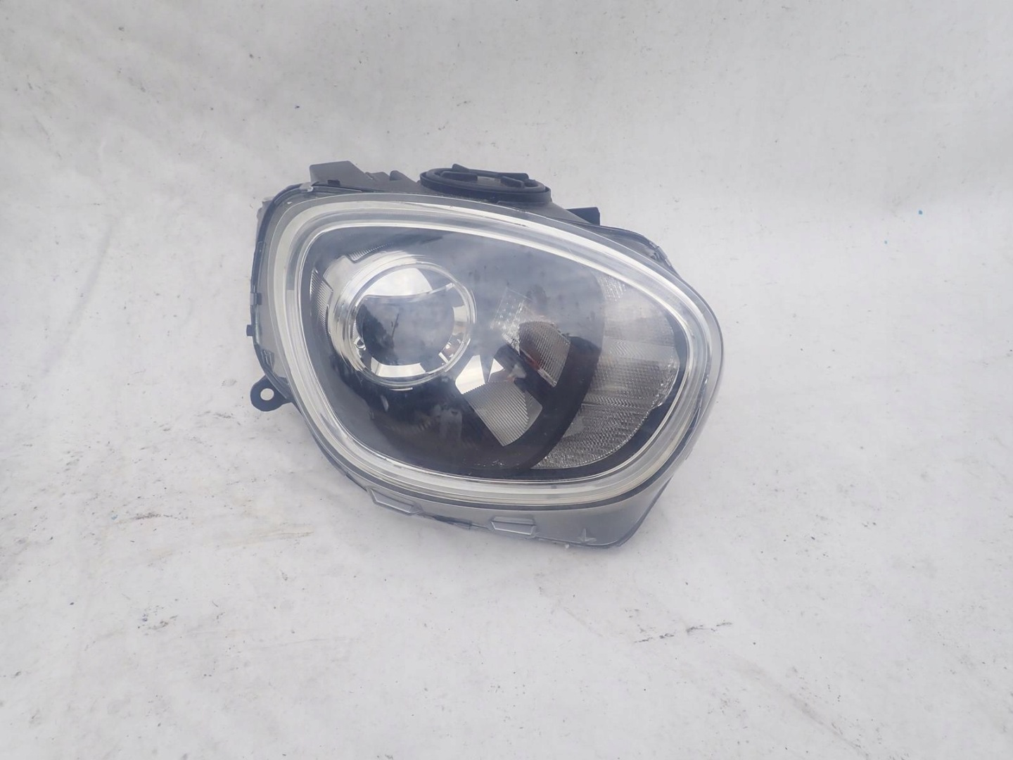 MINI COUNTRYMAN II 2 F60 16-> light front right