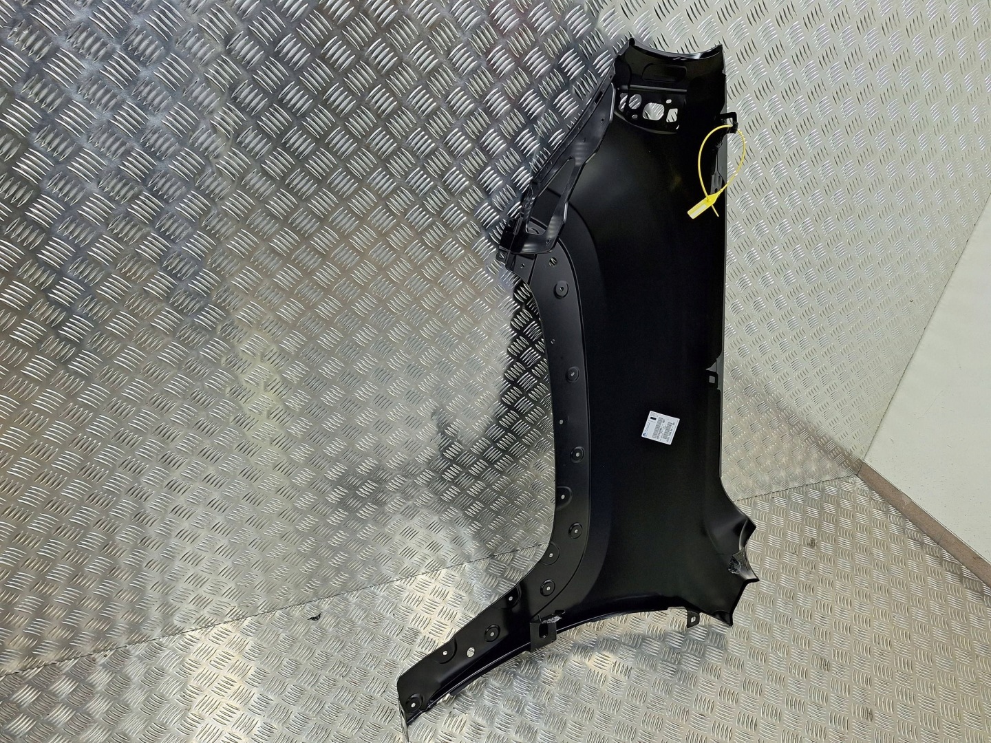 fender front right JEEP RENEGADE 14- 68307086AA