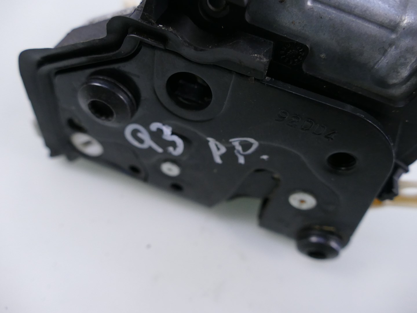 AUDI Q3 8U lock door right front front Q5 A4 A5 A6 8J1837016F