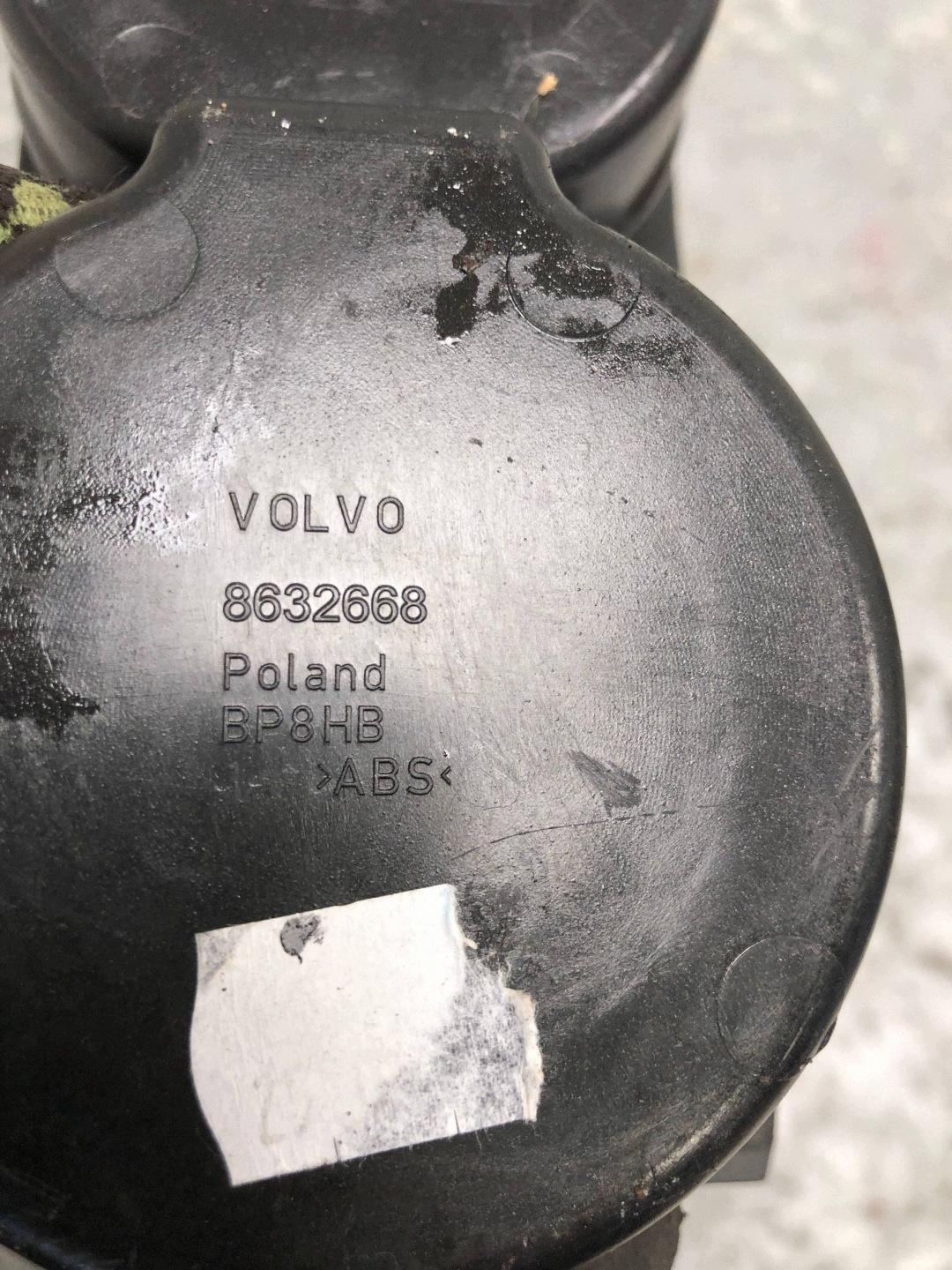bracket for KUBKI VOLVO C30 LIFT 8632668