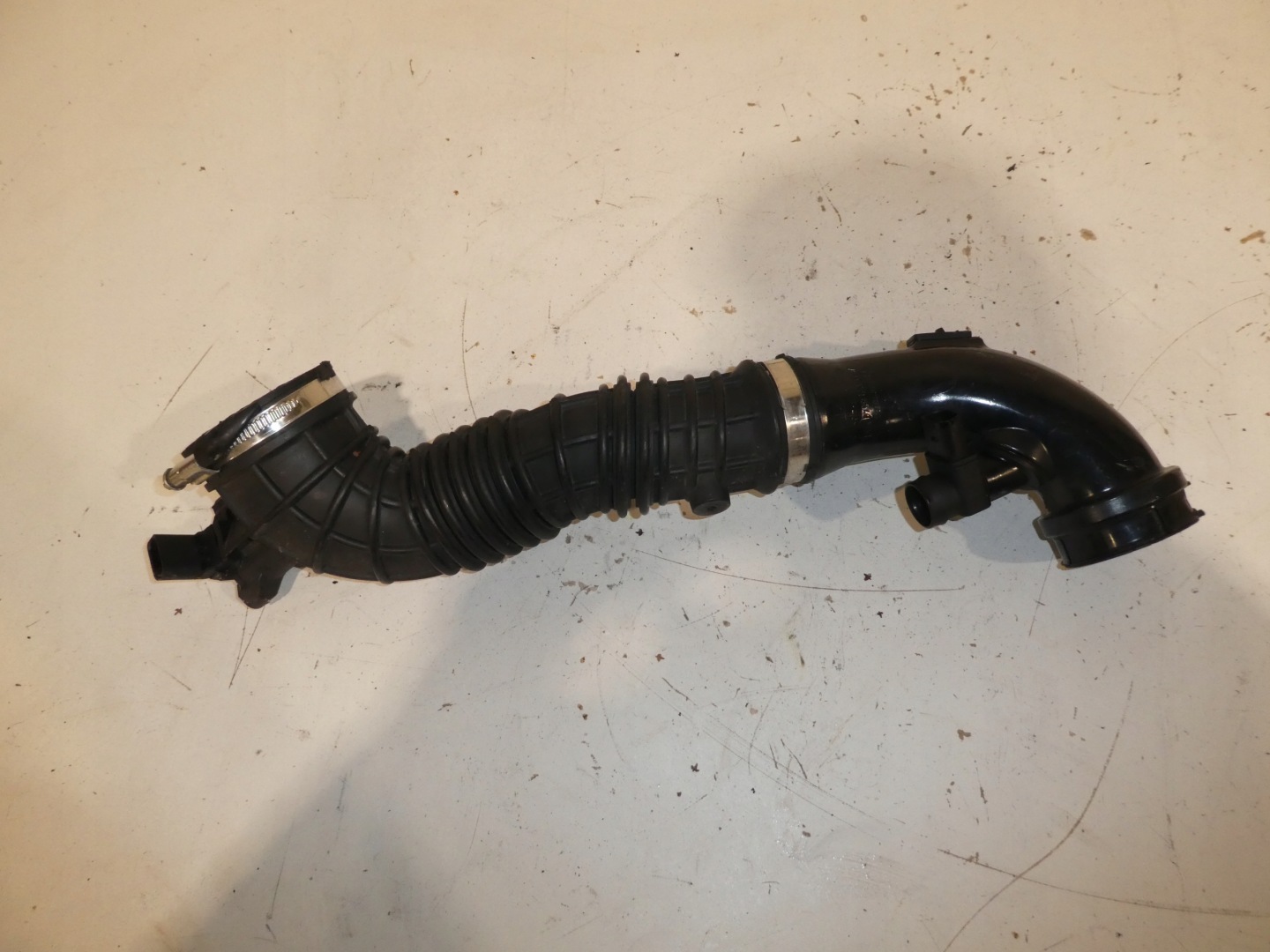 PRIJENOS CIJEV INTERKULER VW T5 T6 7E0129654P