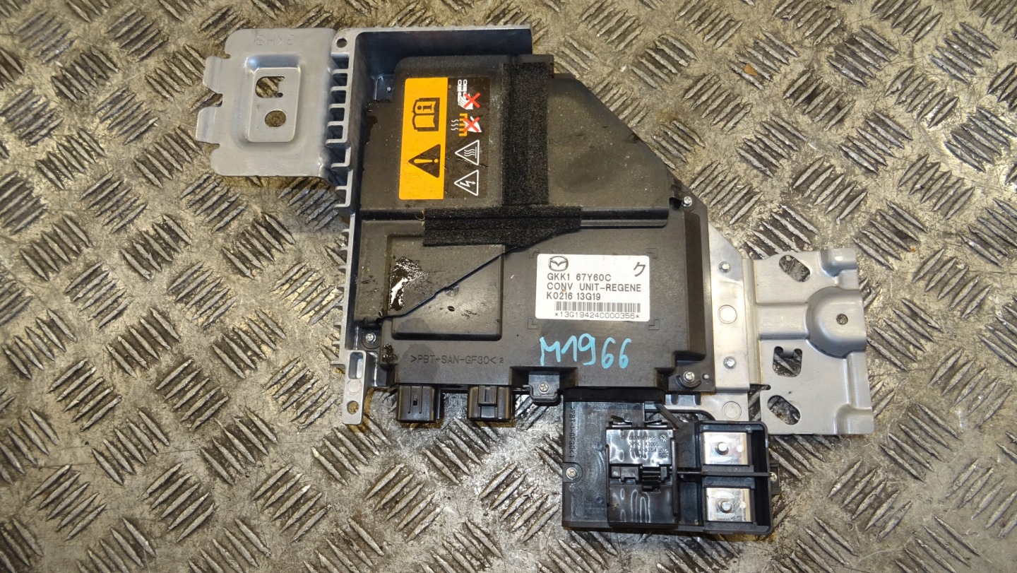 voltage module GKK1 67Y60C MAZDA 6 GJ III 13R