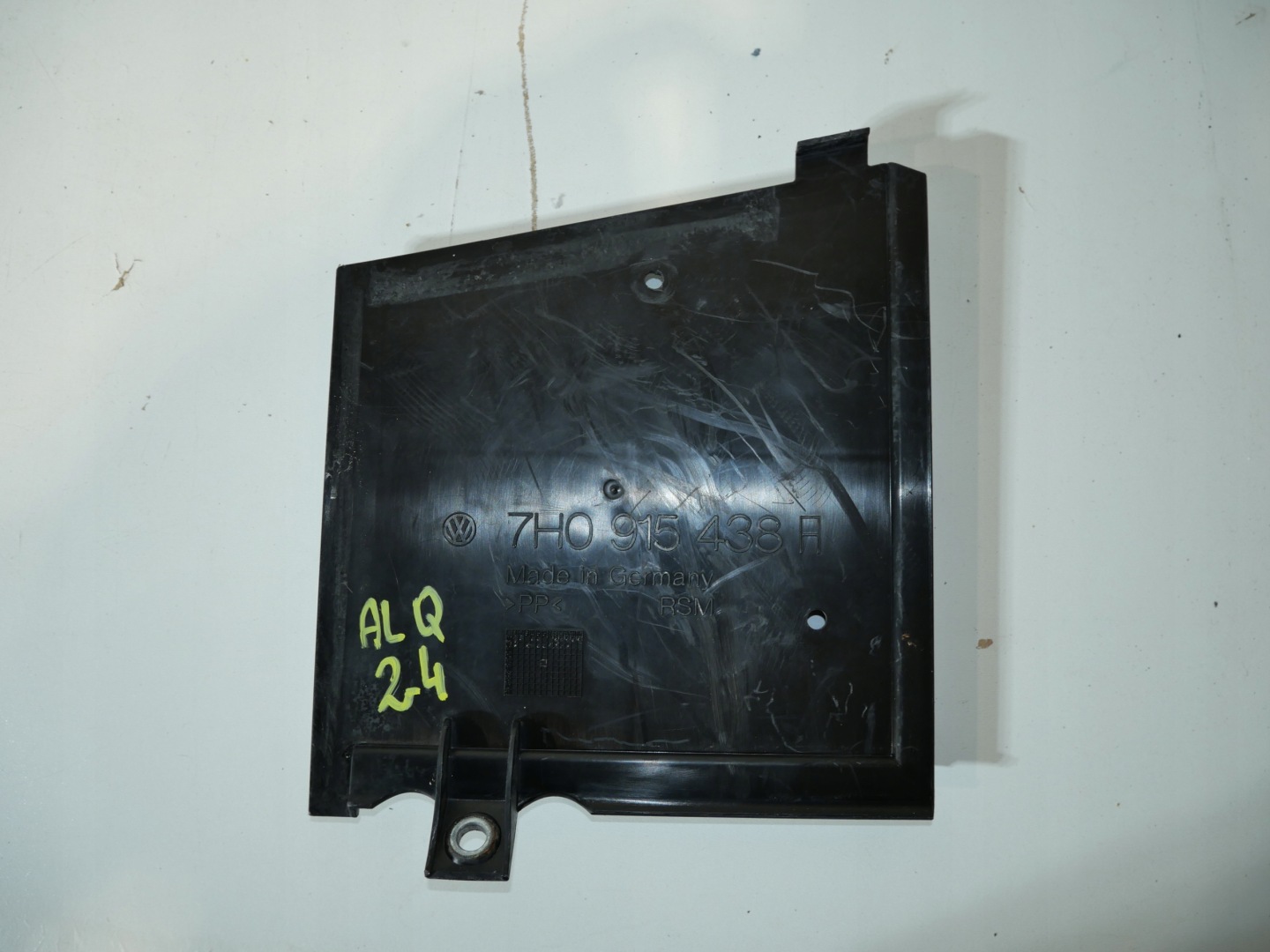 VW T5 Blende Abdeckung Seitlich AKUMULATORA 7H0915438R