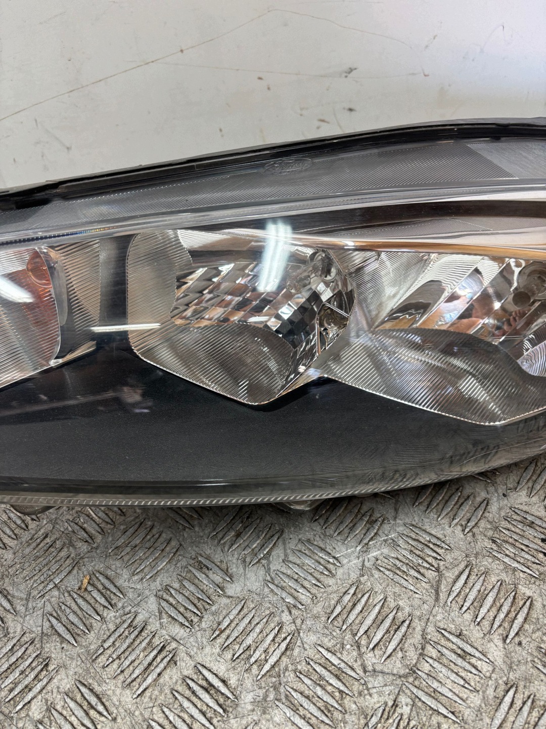 REFLEKTOR light left FORD FIESTA MK7 LIFT 12- C1BB13W030AD