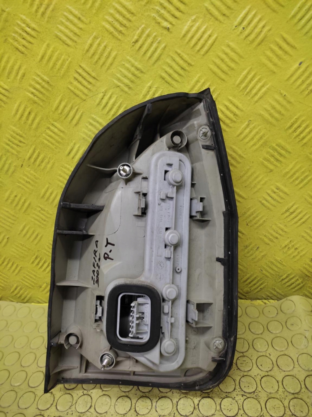 OPEL ZAFIRA A light right rear part 62280