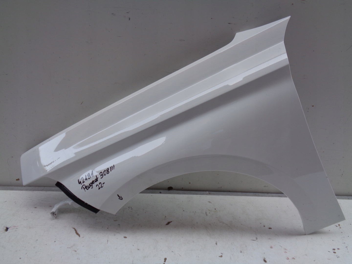 fender left front PEUGEOT 308 III 22- NR 42181