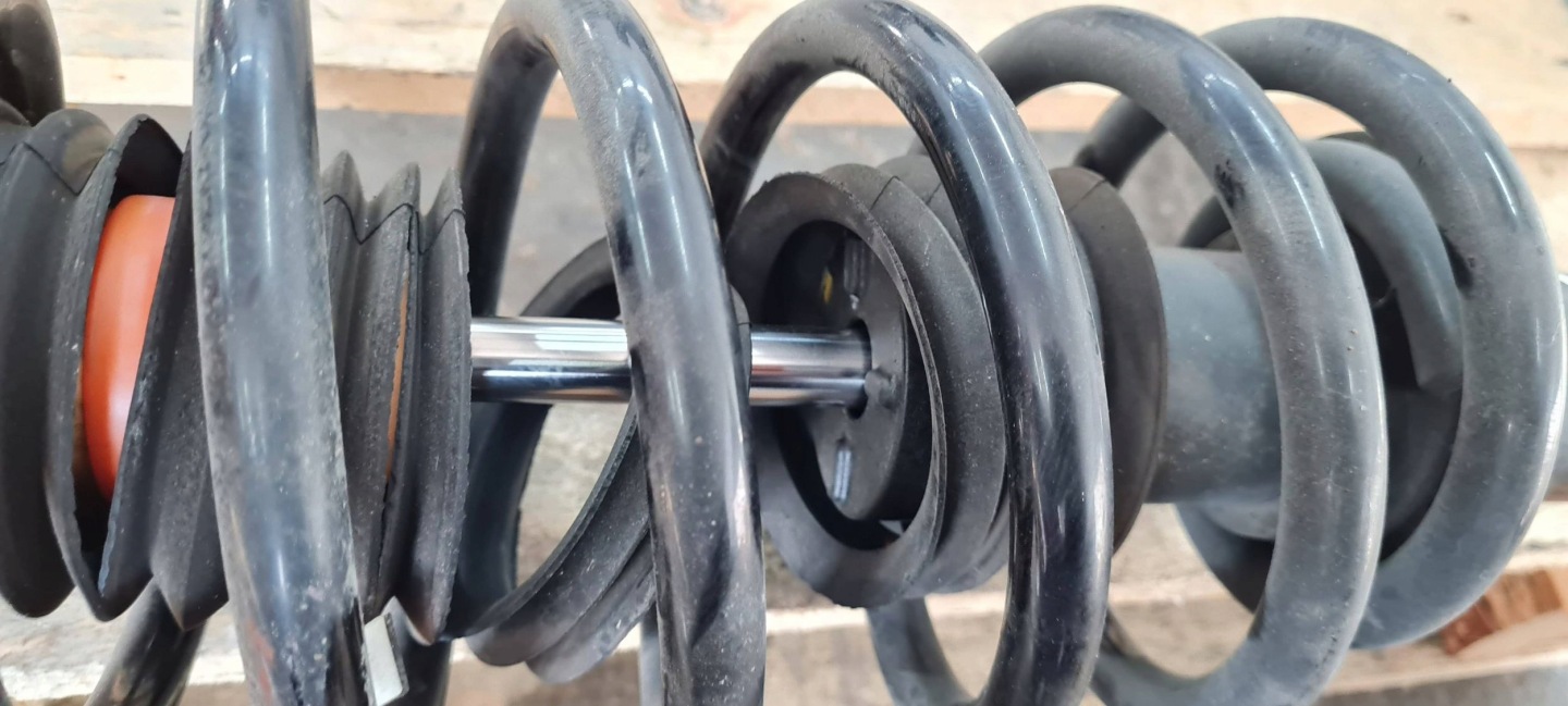 Jeep Grand Cherokee WL 2022 shock absorber ZE spring left front 68374980AE