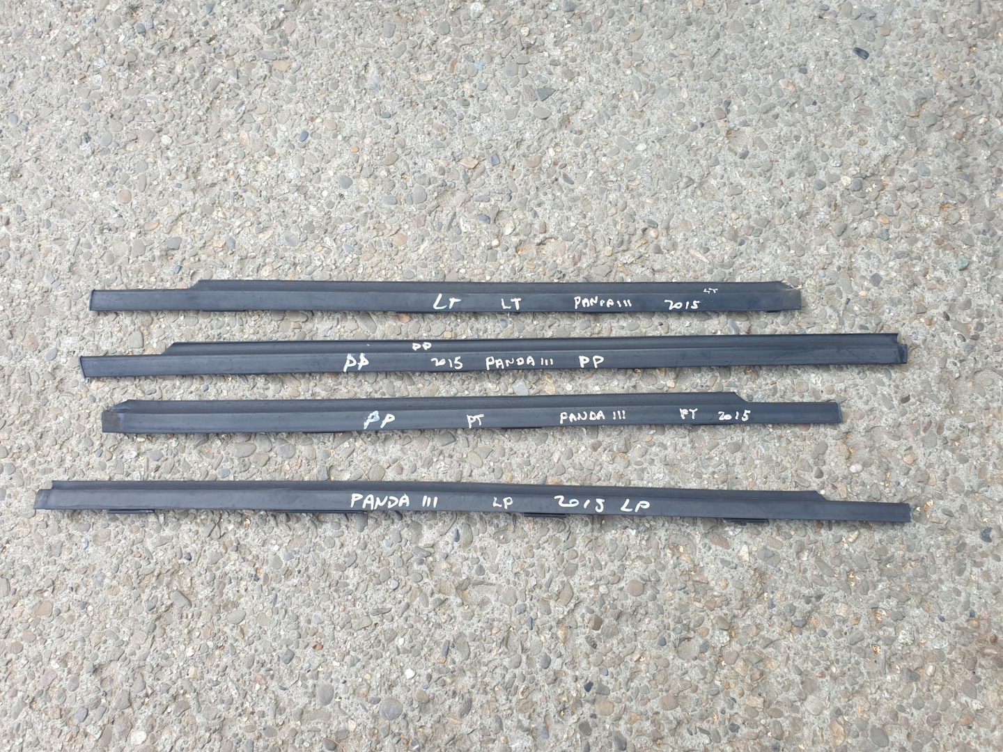 moulding dust door FIAT PANDA III 2012