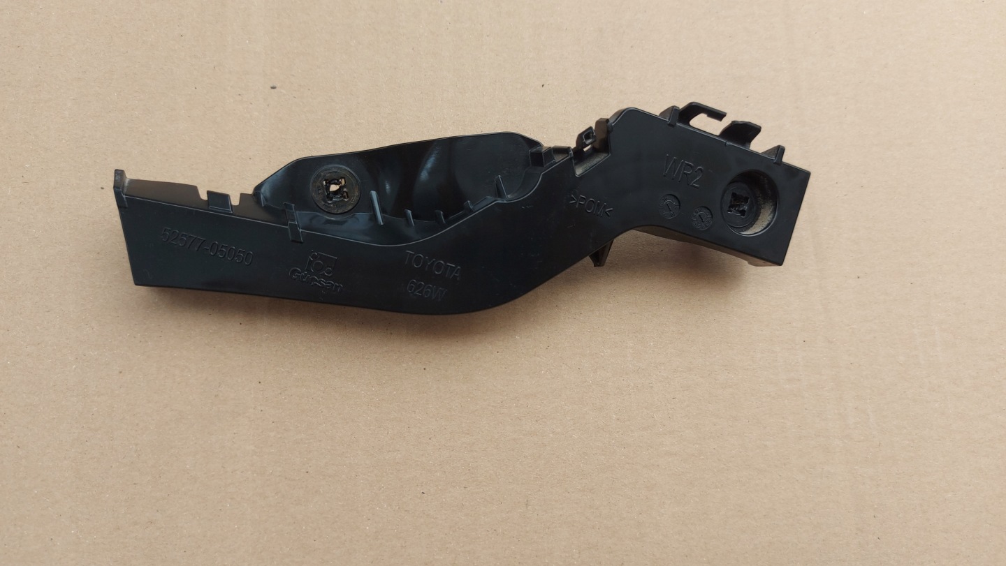 bumper bracket right rear part TOYOTA AVENSIS T27 15
