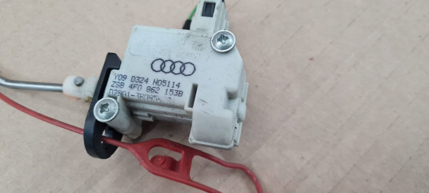 A6 C6 LIFT amortizer vratašca rezervoara goriva 4F0862153B