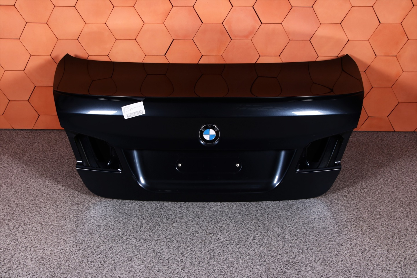 BMW M5 F10 boot door rear spoiler colour B41