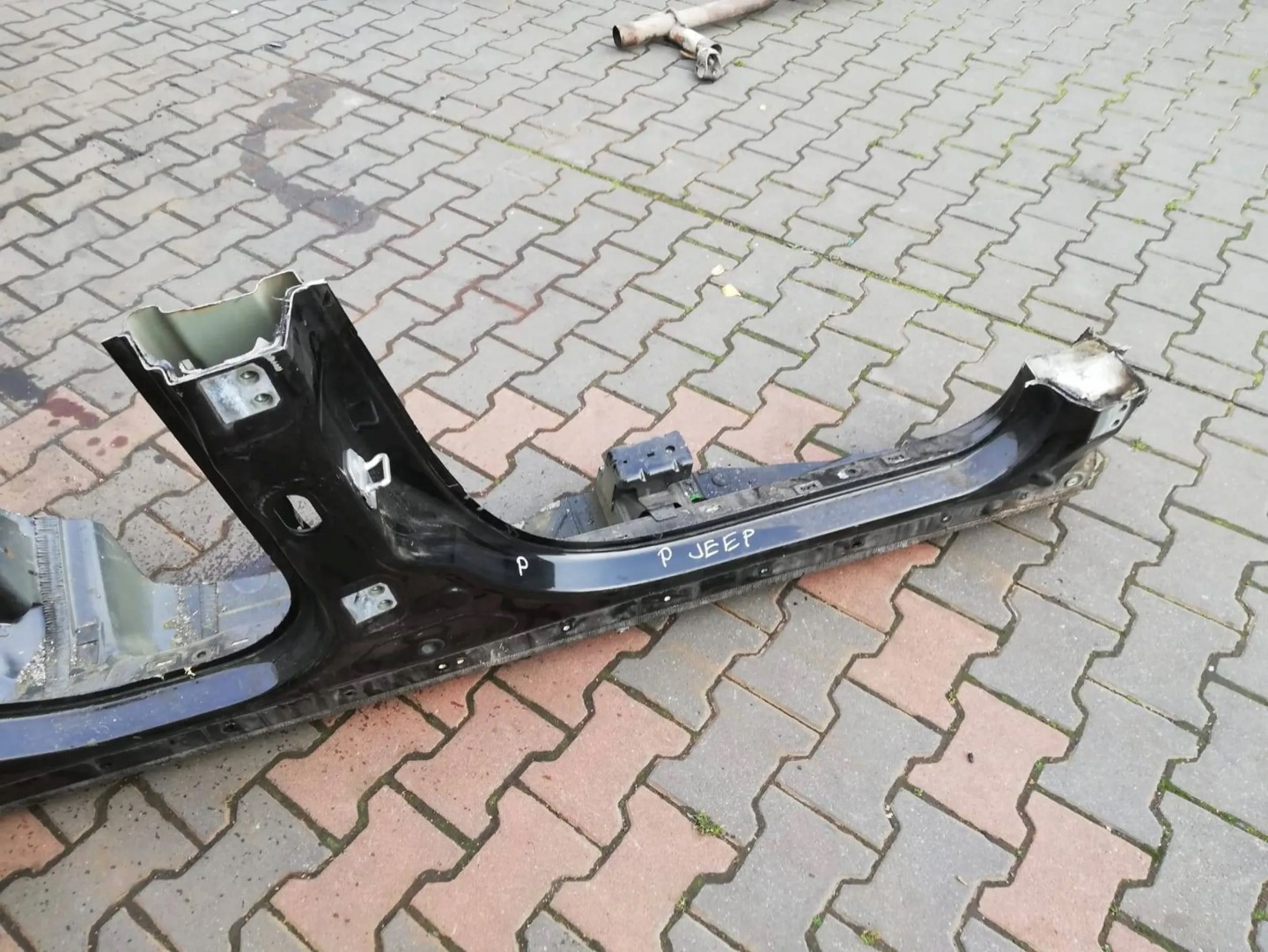 Jeep Cherokee 2015 threshold right