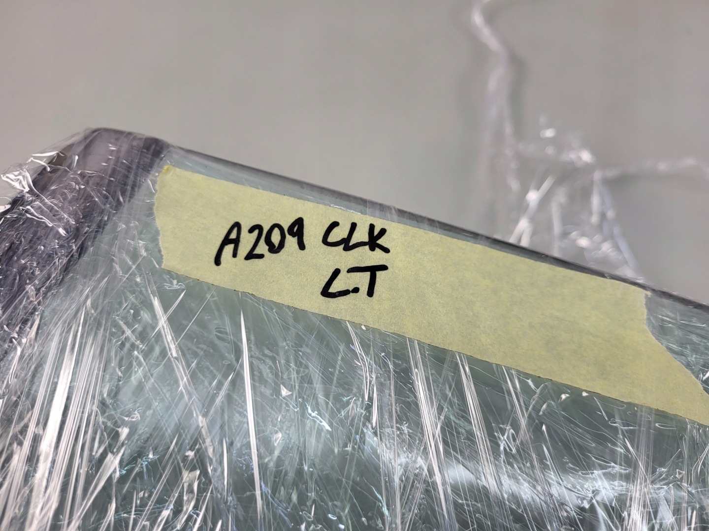 MERCEDES CLK A209 W209 CABRIO window left rear part left rear