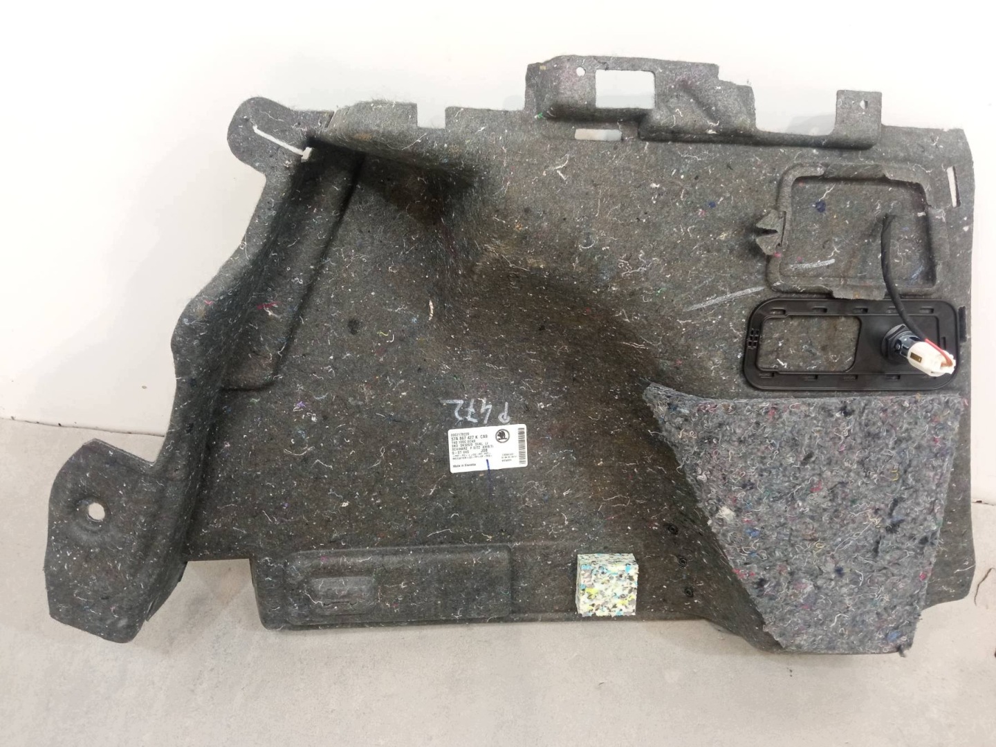 boot upholstery left right KPL 57A867428T Skoda Karoq and (2017-)