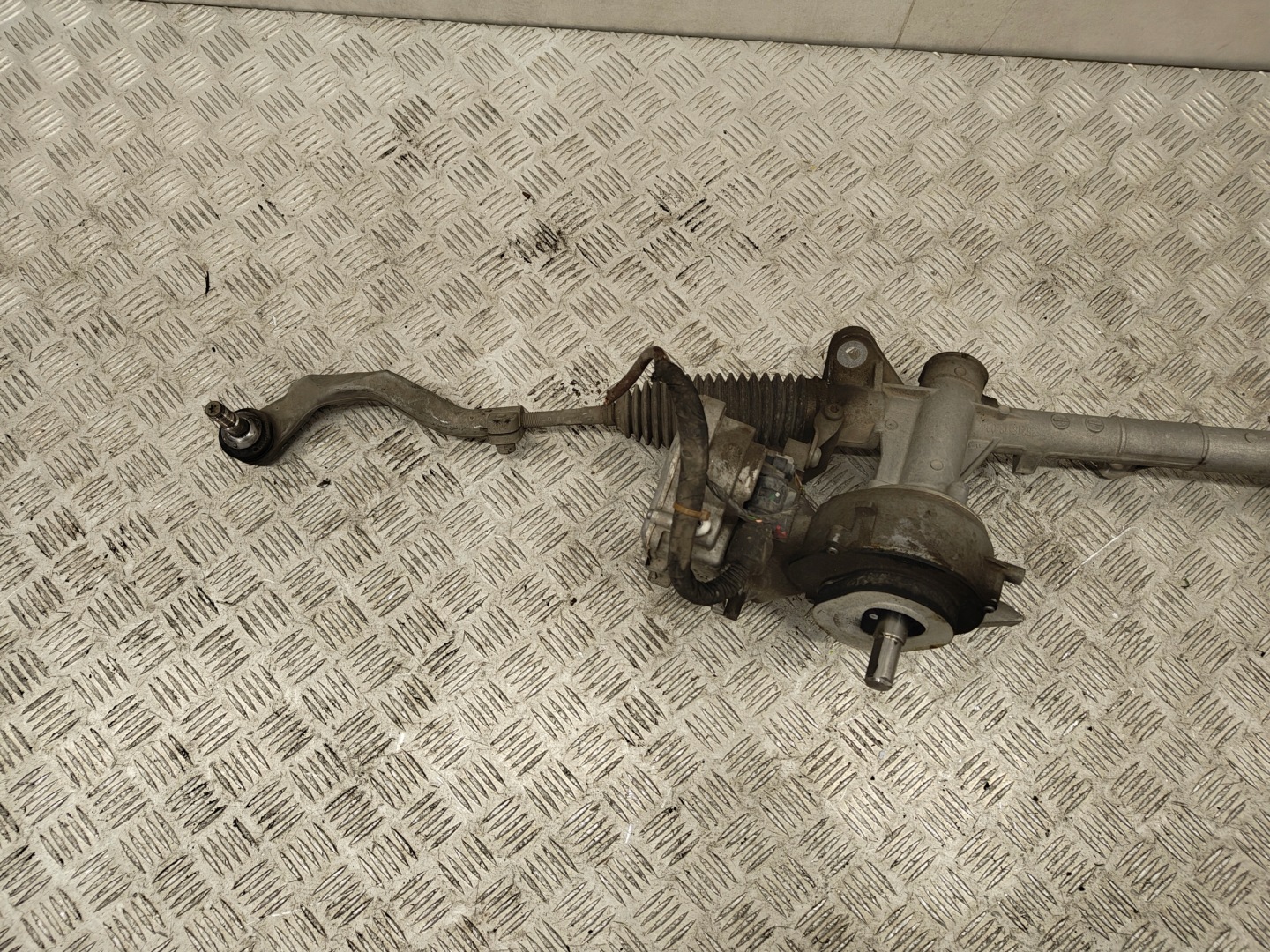 BMW F40 F44 servo control 5A24206 UQ