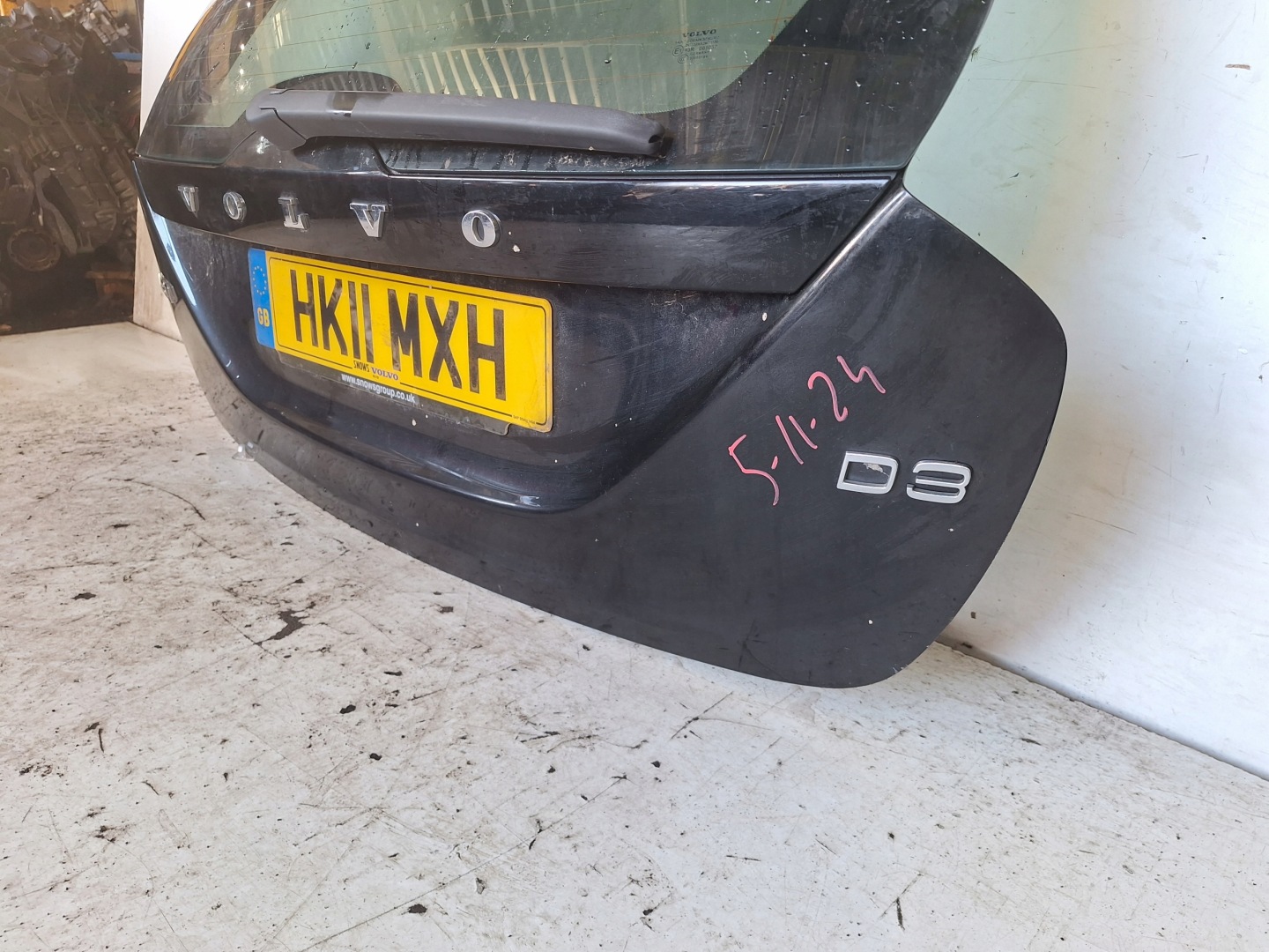 VOLVO V60 II 10-13 boot door