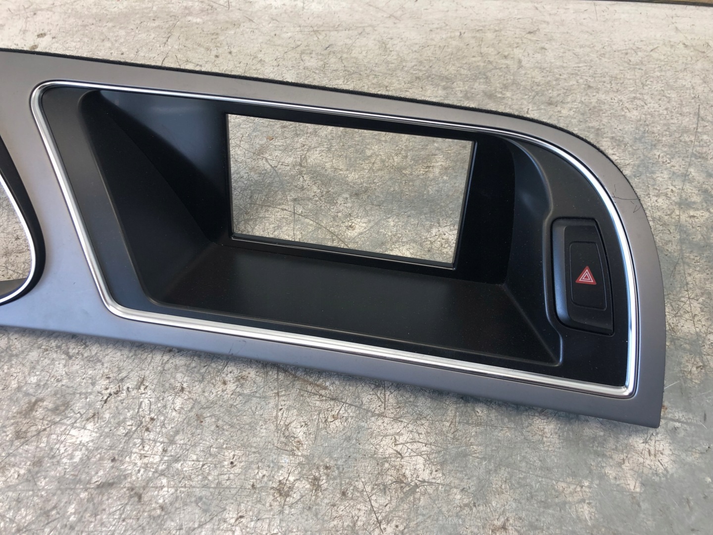 Châssis DEKOR Instruments tachymètre compte tours AUDI A4 B8 8K1857186S