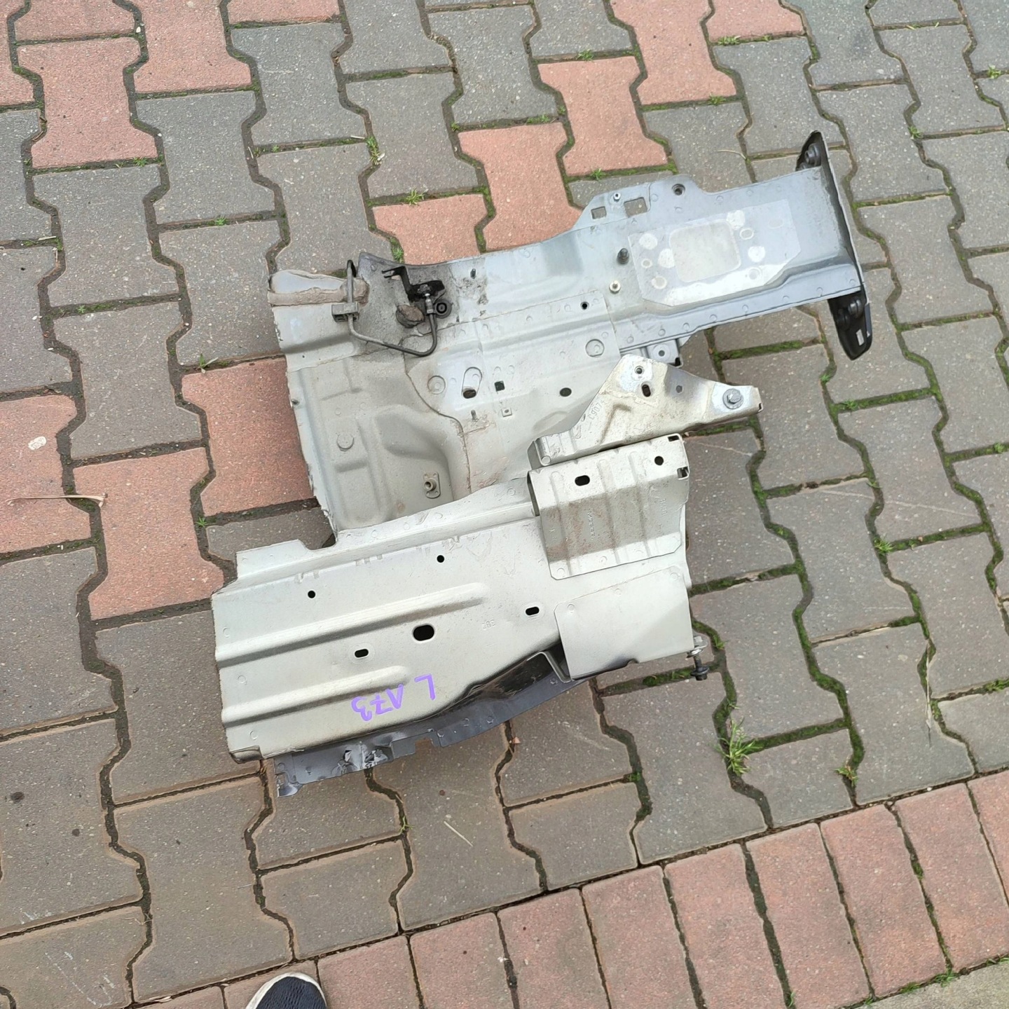 quarter left side Fiat 500X