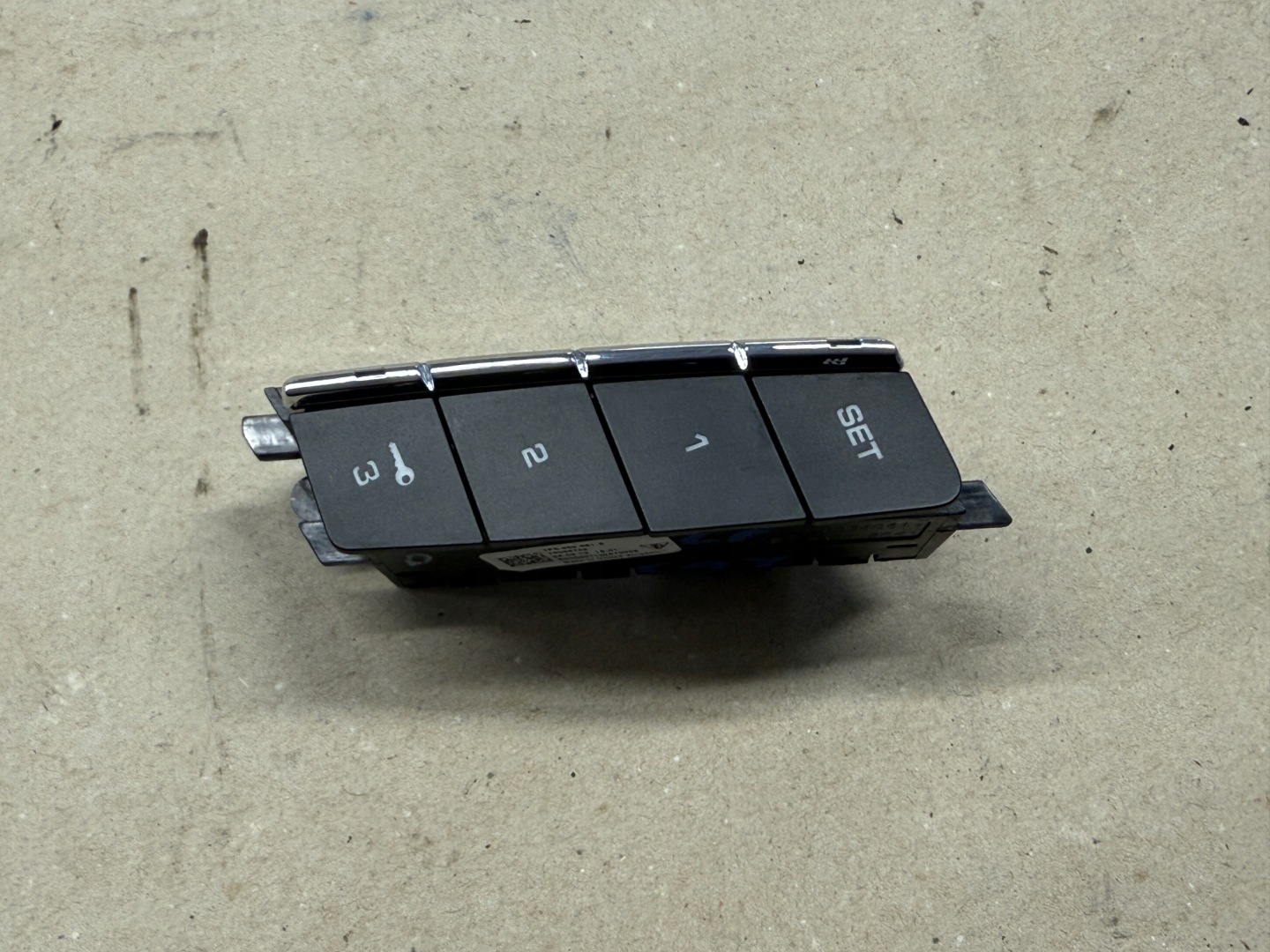 PORSCHE CAYENNE II 92A switch PANEL seat left front 7P5959561B
