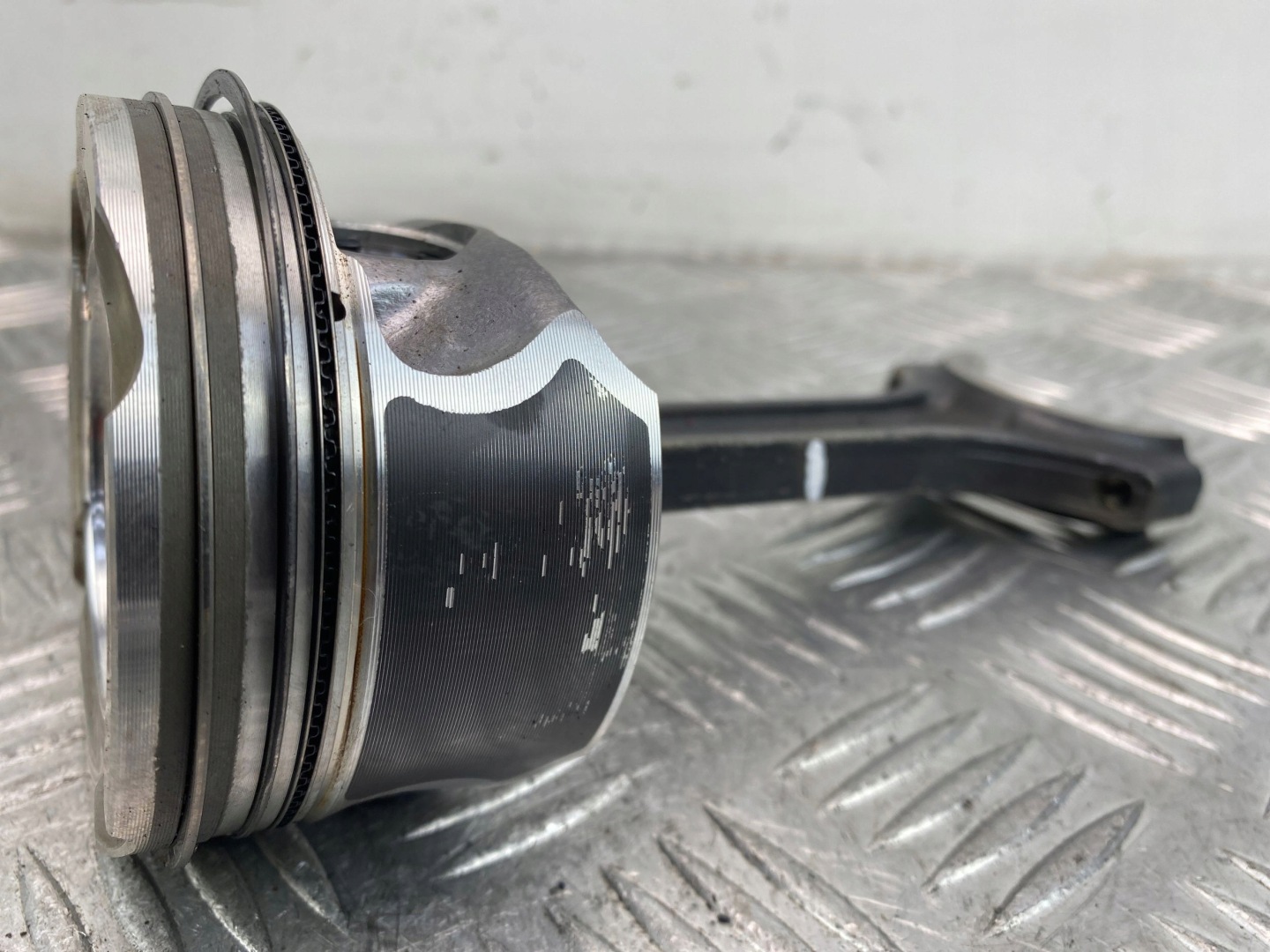 piston connecting rod MERCEDES 270910 1.6 CGI W176 W117