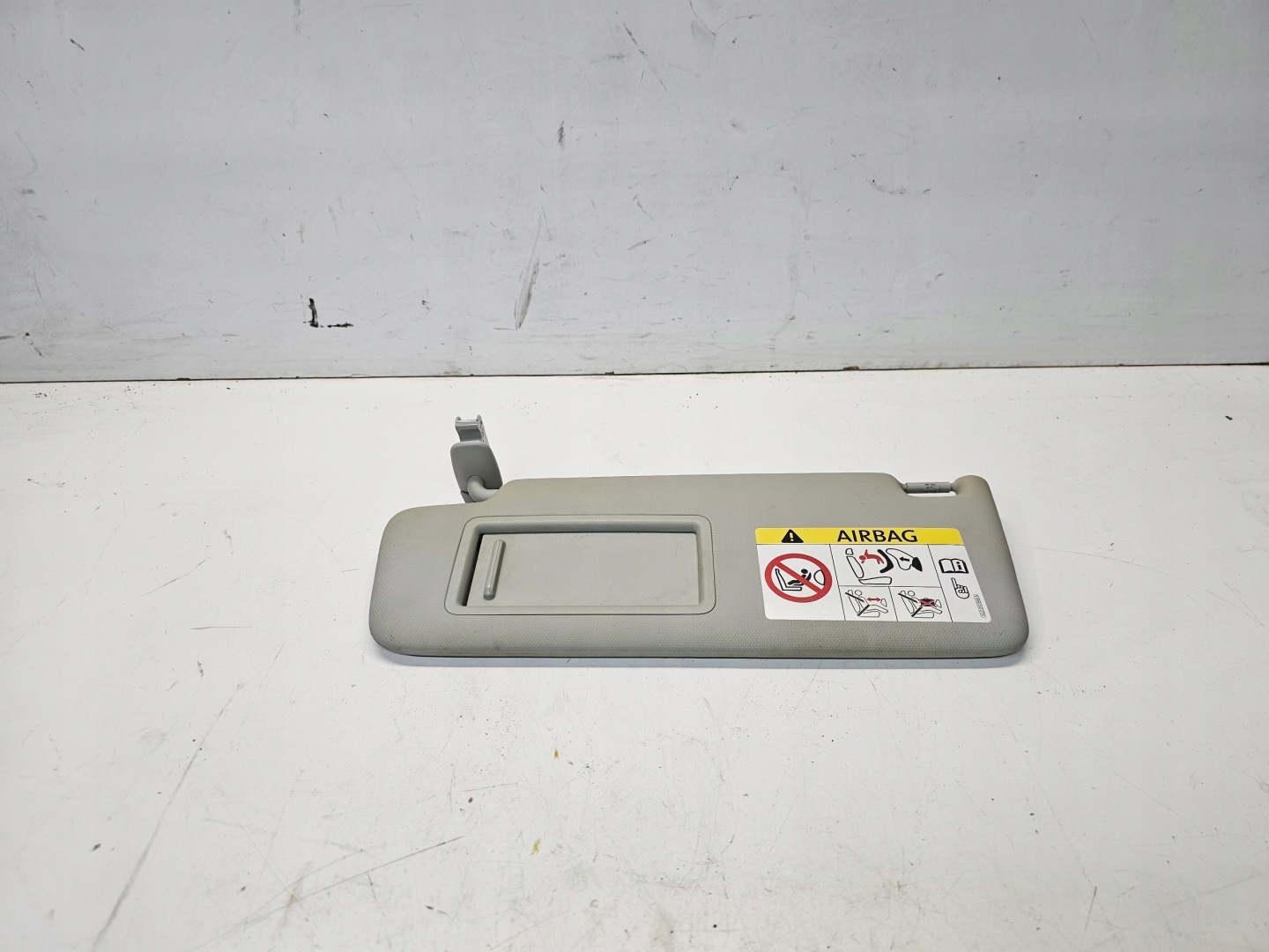 cover sun left AUDI A3 8V sedan A4 B9 A5 8V5857551L