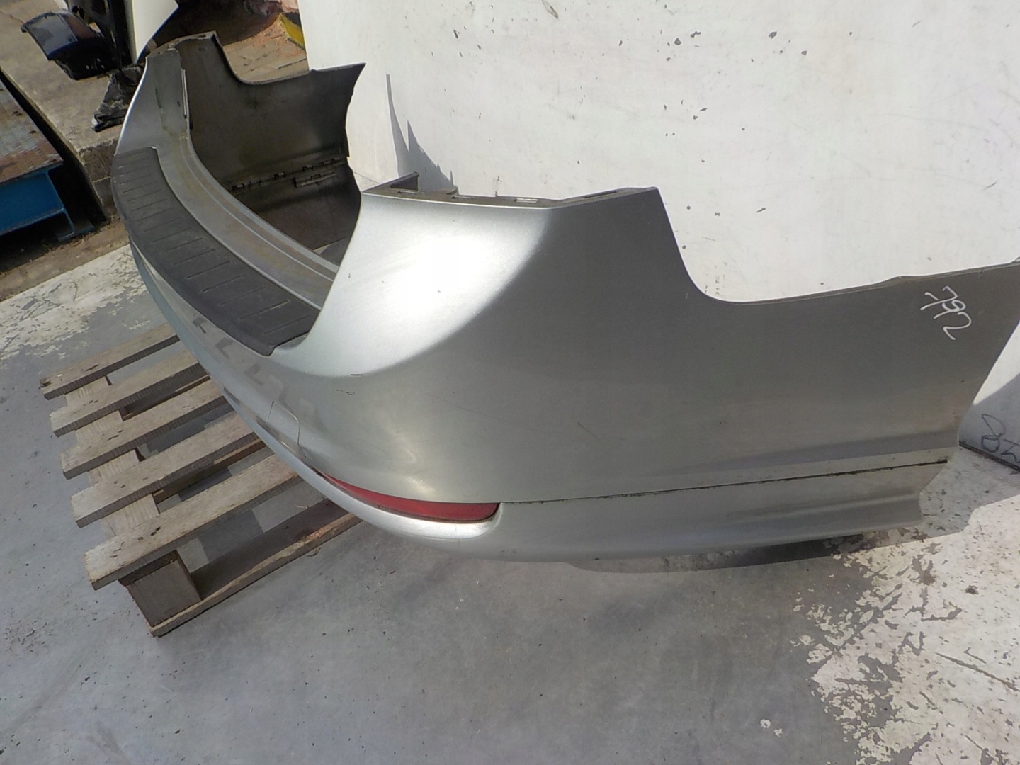 792 VOLVO V50 LIFT R-design bumper rear part rear