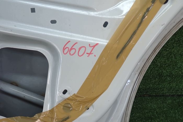 SUBARU OUTBACK 18- door right rear. rear part