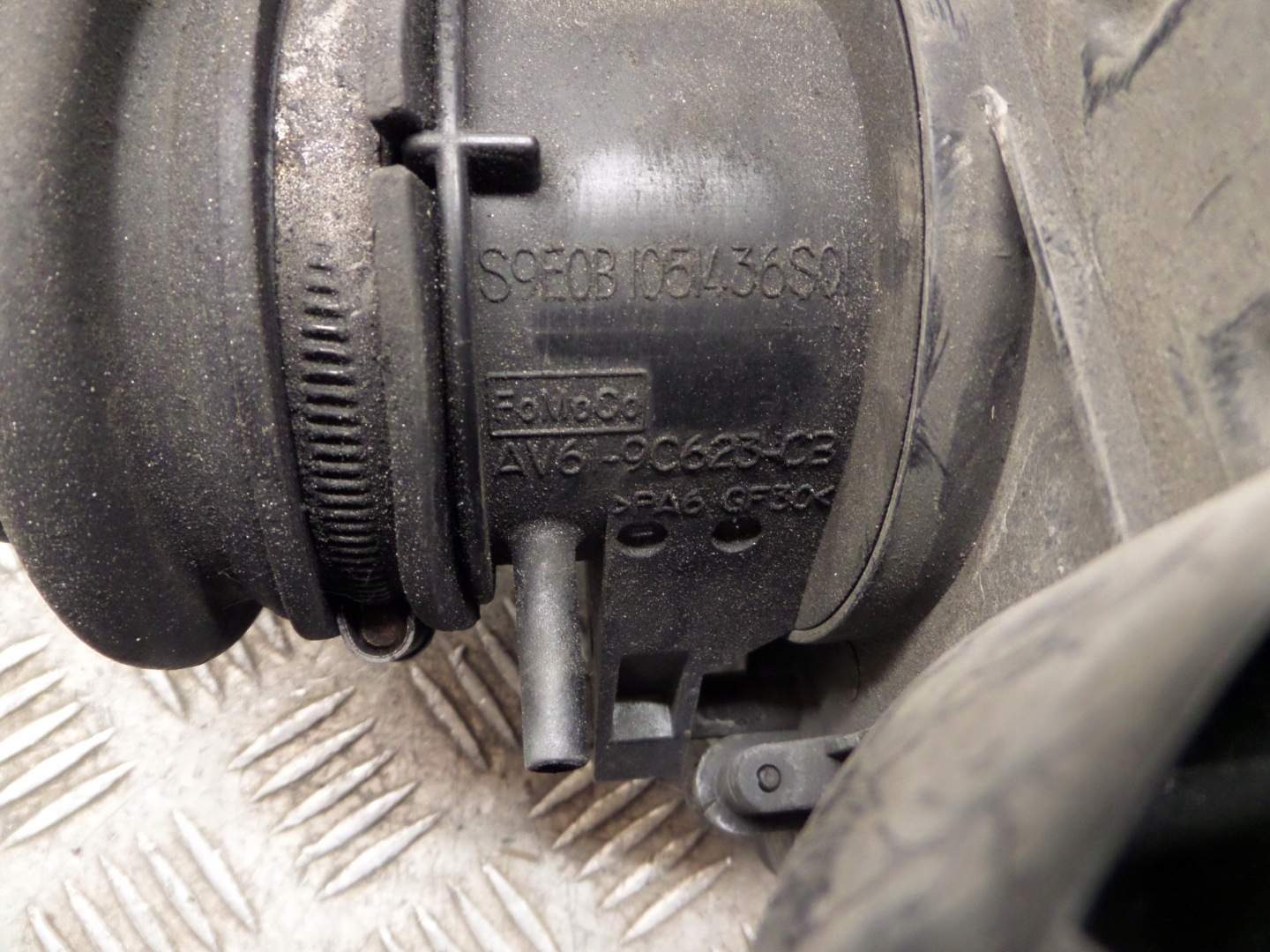 FORD OE BV61-9C679-CA intake air cover