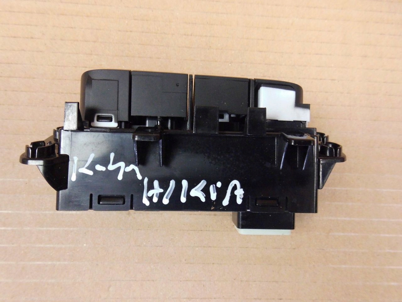 Hyundai Ioniq switch supports linii ESP martwego