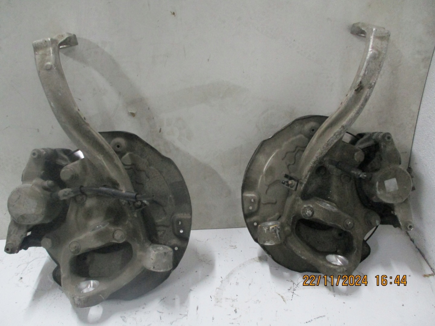 swing front right left MERCEDES C KLASA 205 2,2CDI