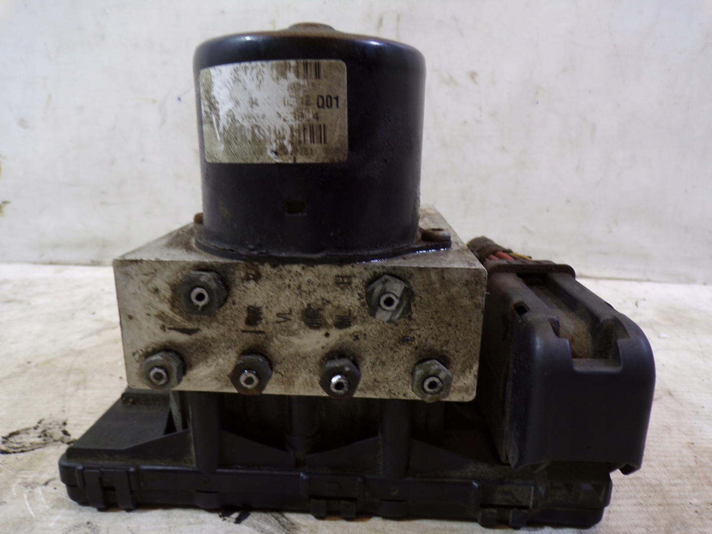 Pompa ABS MERCEDES W203 A2035451632 (5)