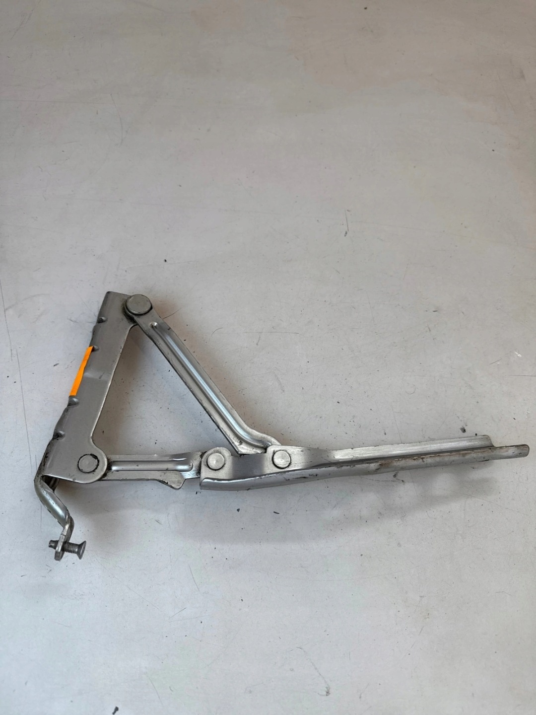hinge bonnets front front right Skoda Roomster Fabia II