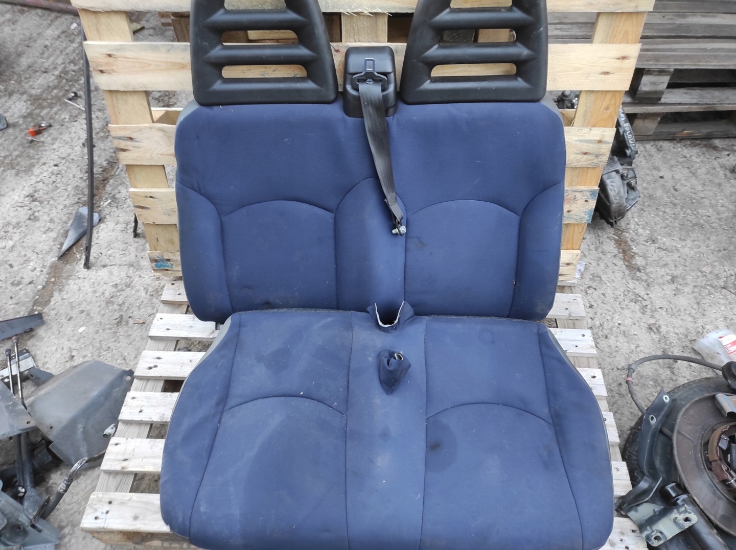 IVECO DAILY PODWOJNA SIÈGE PASSEGERS