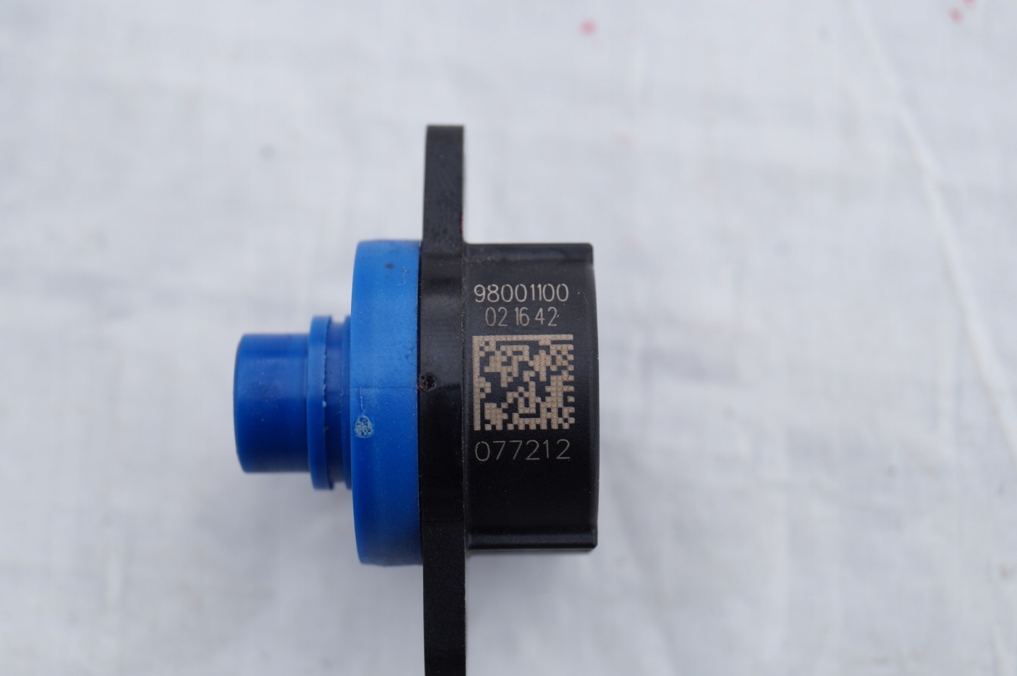 Sensor Sensor ADBLUE MERCEDES 98001100