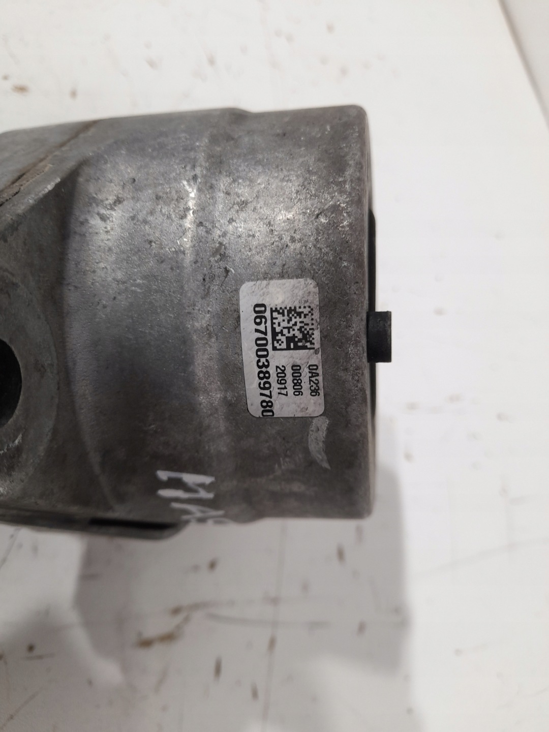 MASERATI GHIBLI M157 engine mount 3.0 D left 06700389780 (N7)