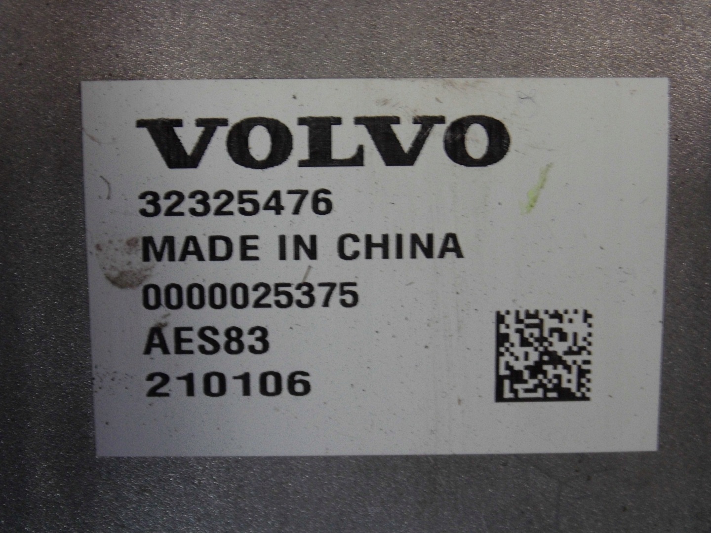 VOLVO XC40 ODLACZENIE KONWERTER 32325476