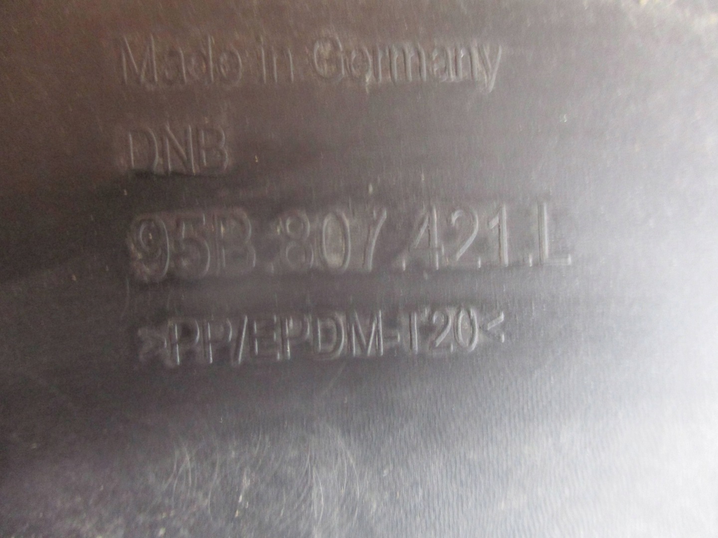 bumper rear part rear PORSCHE MACAN 95B