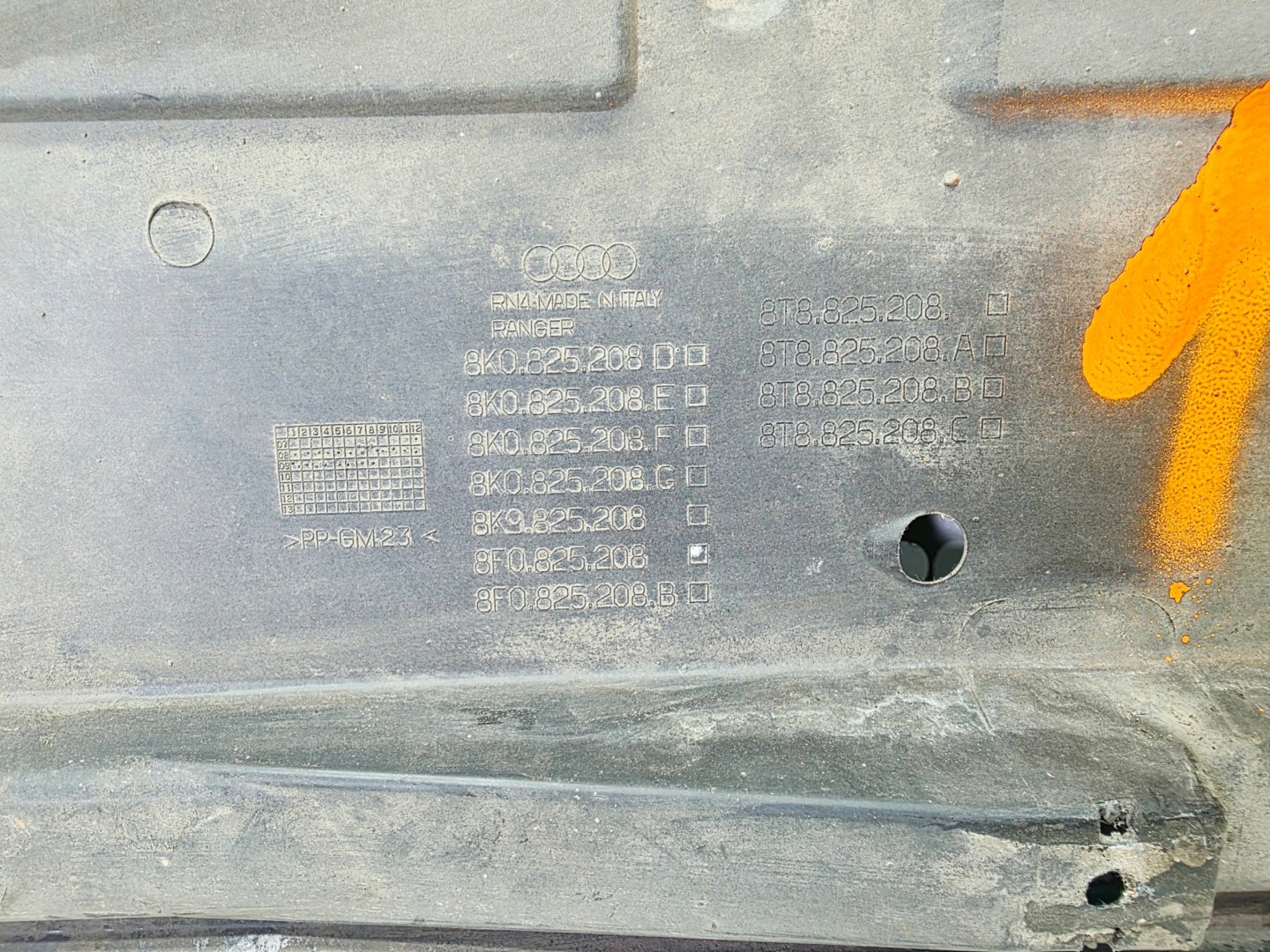 cover chassis right DUZA AUDI A5 8F CABRIO 8F0825208 112/26